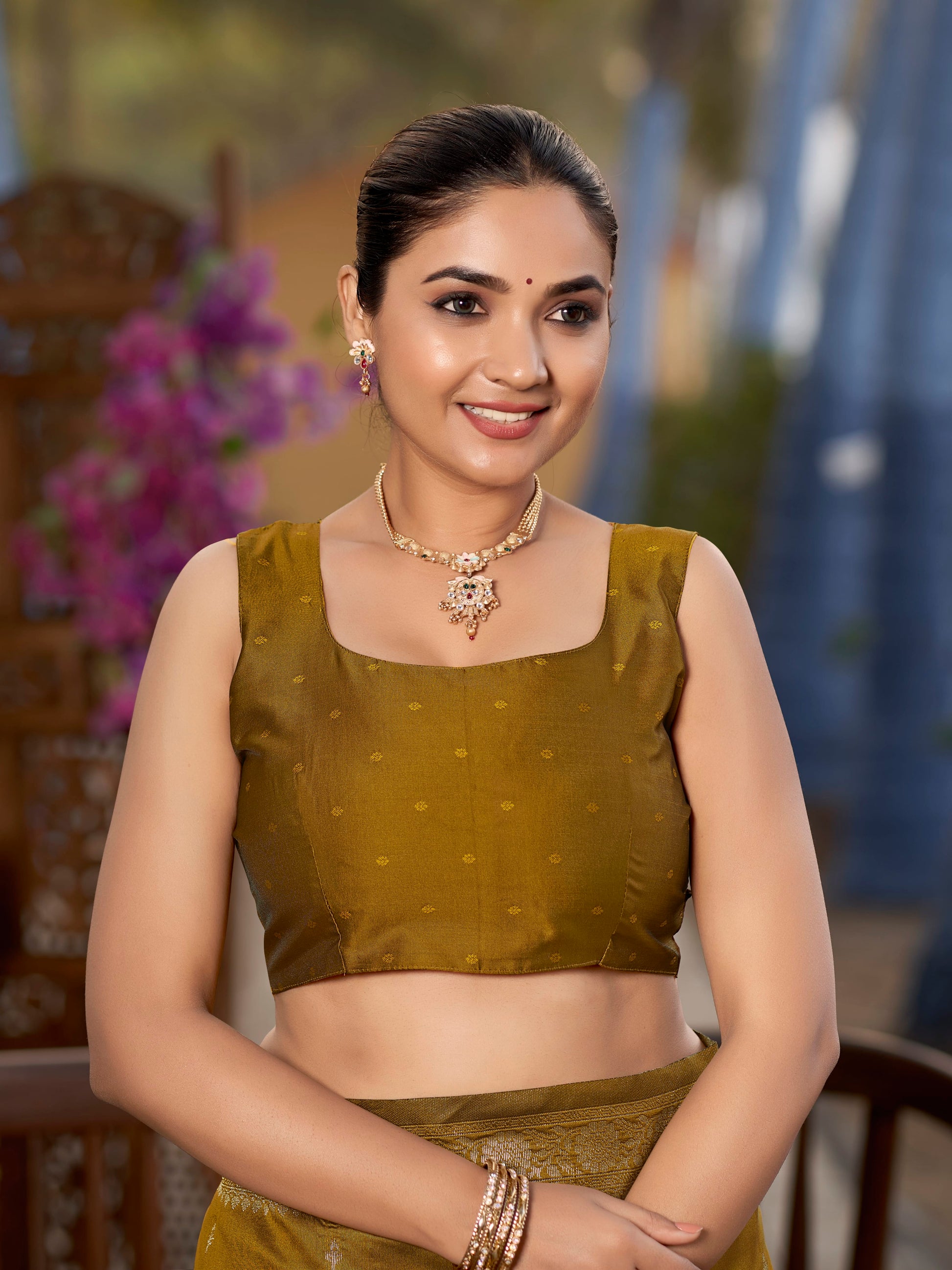 MANOHARI Banarasi Silk Blend Jacquard Work Saree - Yellow