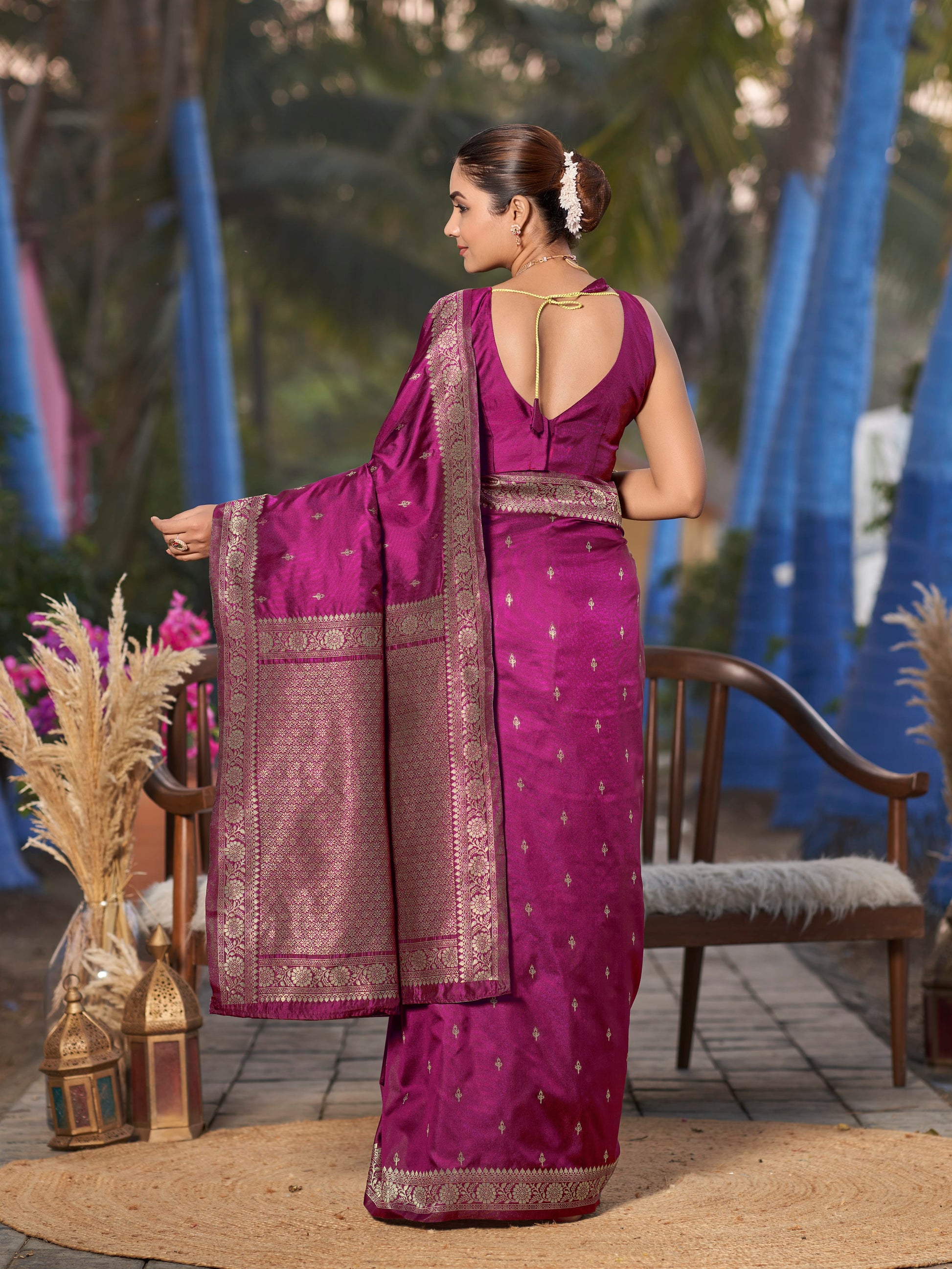 MANOHARI Banarasi Silk Blend Jacquard Work Saree - Purple