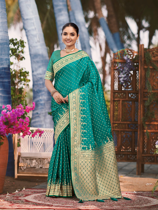 MANOHARI Banarasi Silk Blend Jacquard Work Saree - Green
