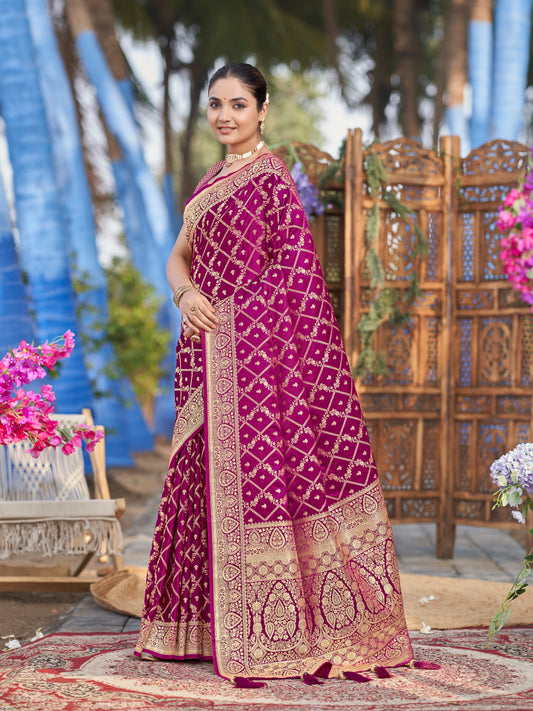 MANOHARI Banarasi Silk Blend Jacquard Work Saree - Pink