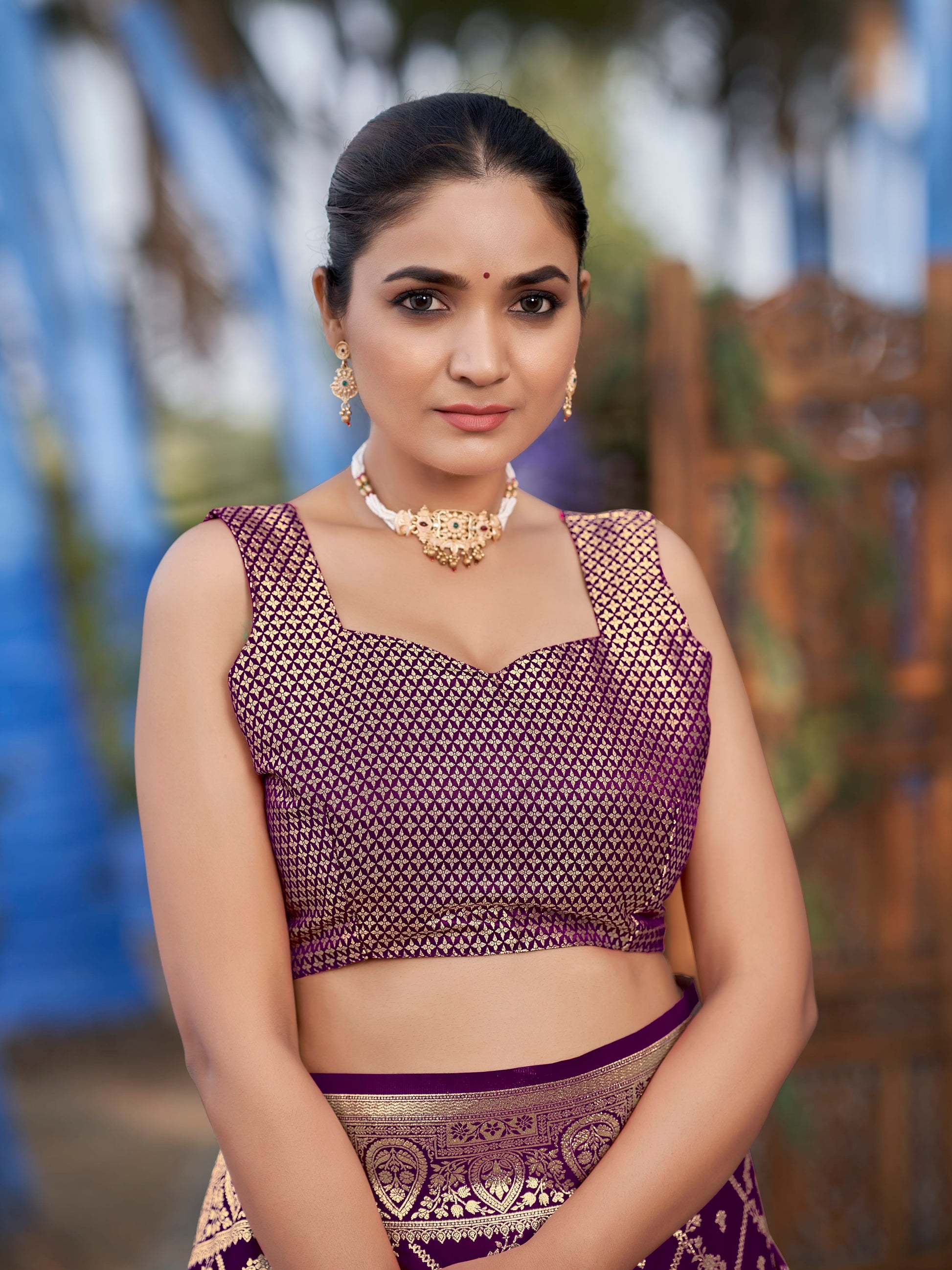 MANOHARI Banarasi Silk Blend Jacquard Work Saree - Purple