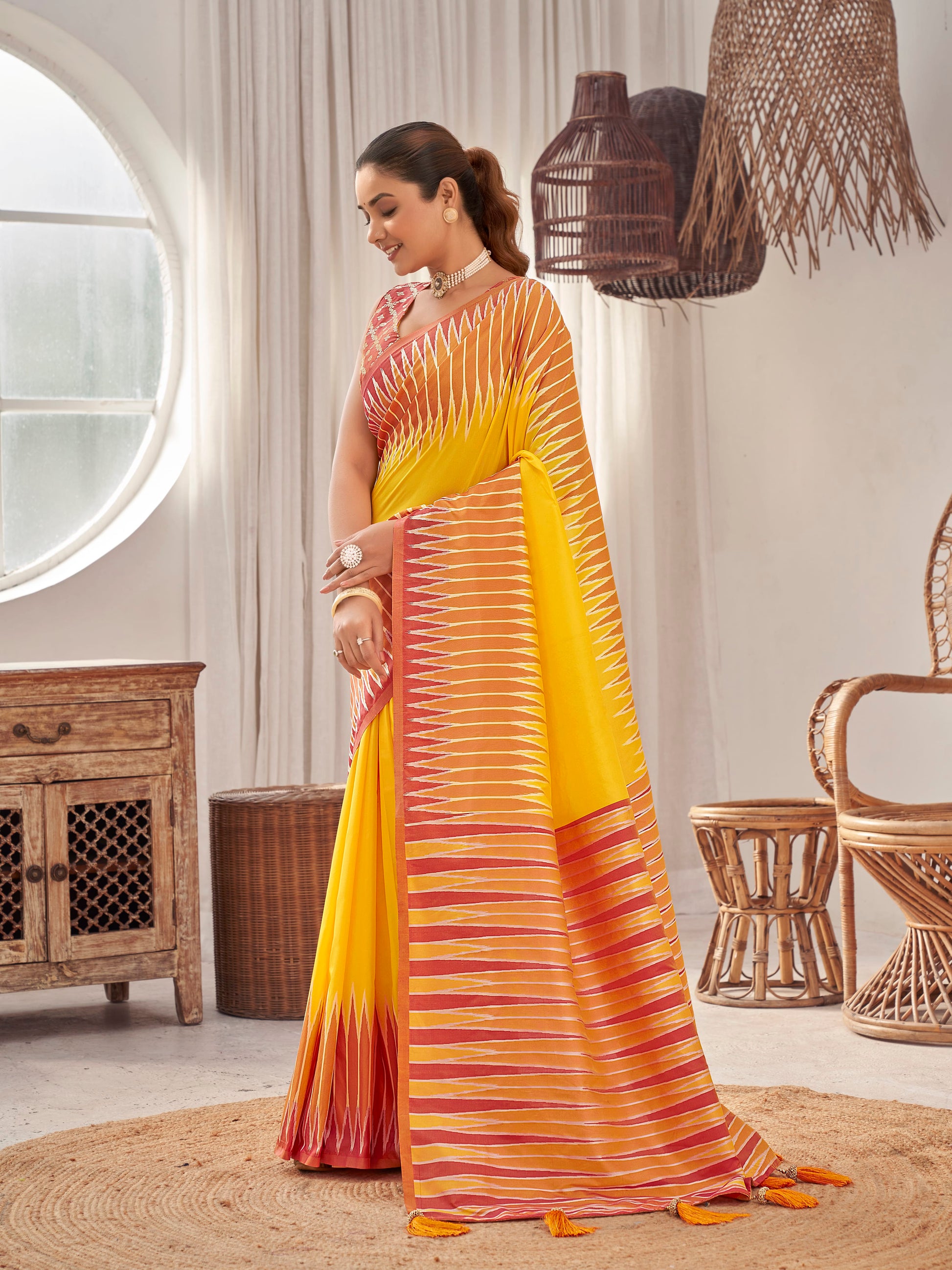 MANOHARI Banarasi Silk Blend Jacquard Work Saree - Yellow