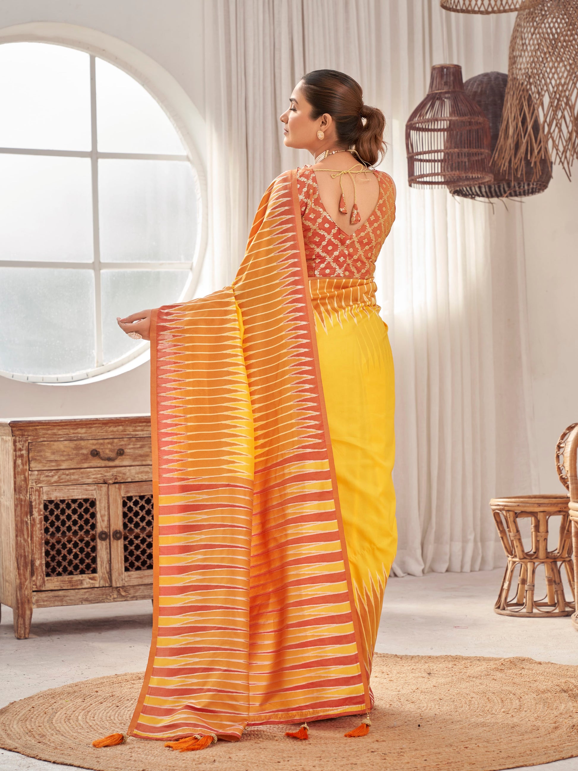 MANOHARI Banarasi Silk Blend Jacquard Work Saree - Yellow