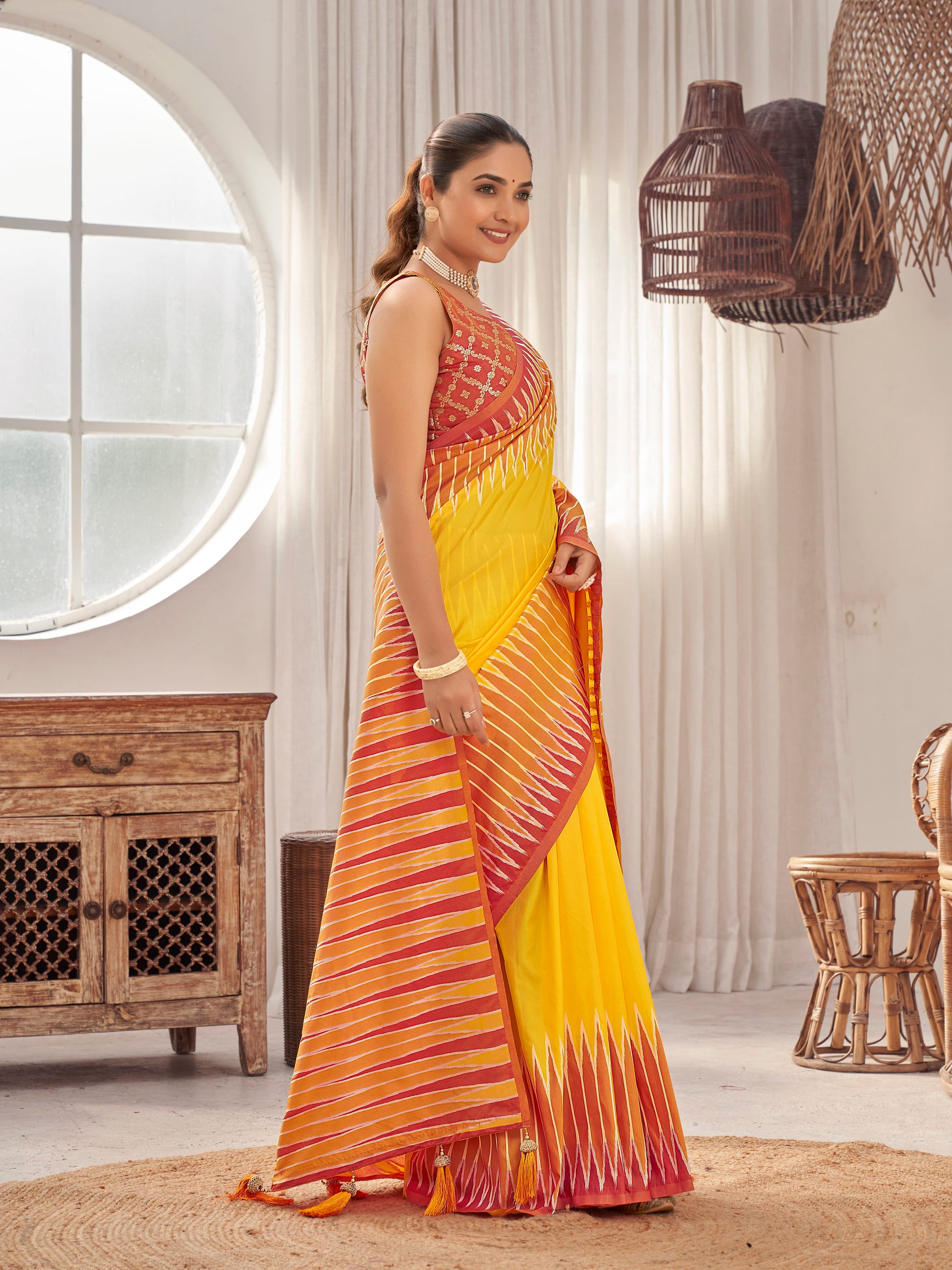 MANOHARI Banarasi Silk Blend Jacquard Work Saree - Yellow