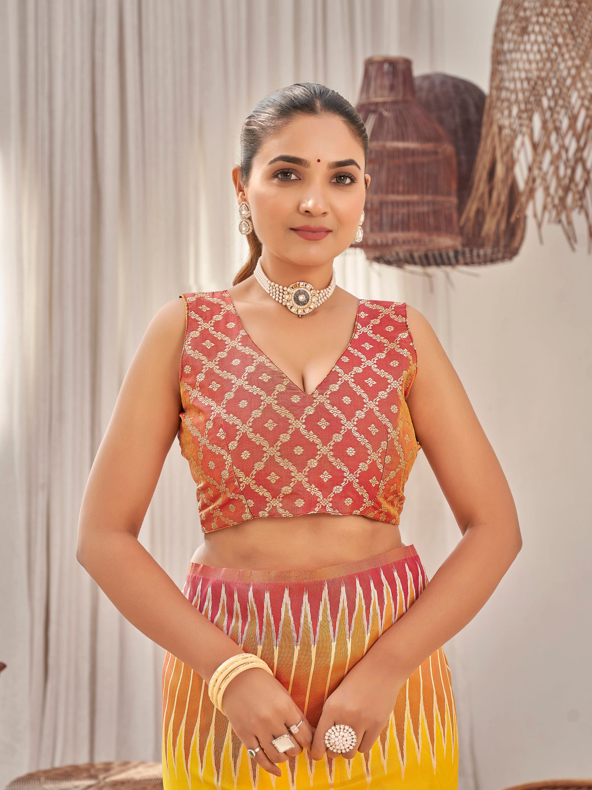 MANOHARI Banarasi Silk Blend Jacquard Work Saree - Yellow
