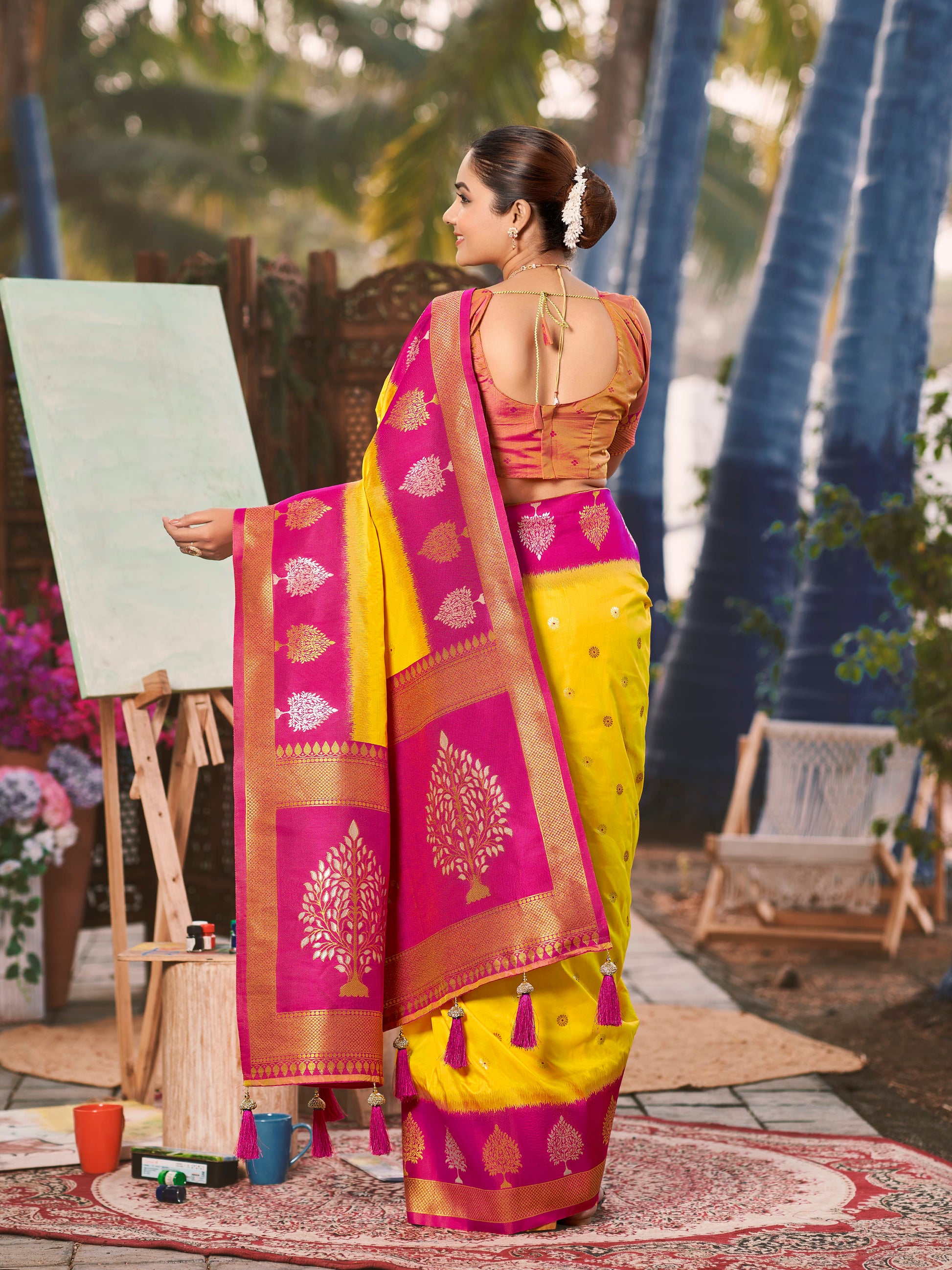 MANOHARI Banarasi Silk Blend Jacquard Work Saree - Yellow