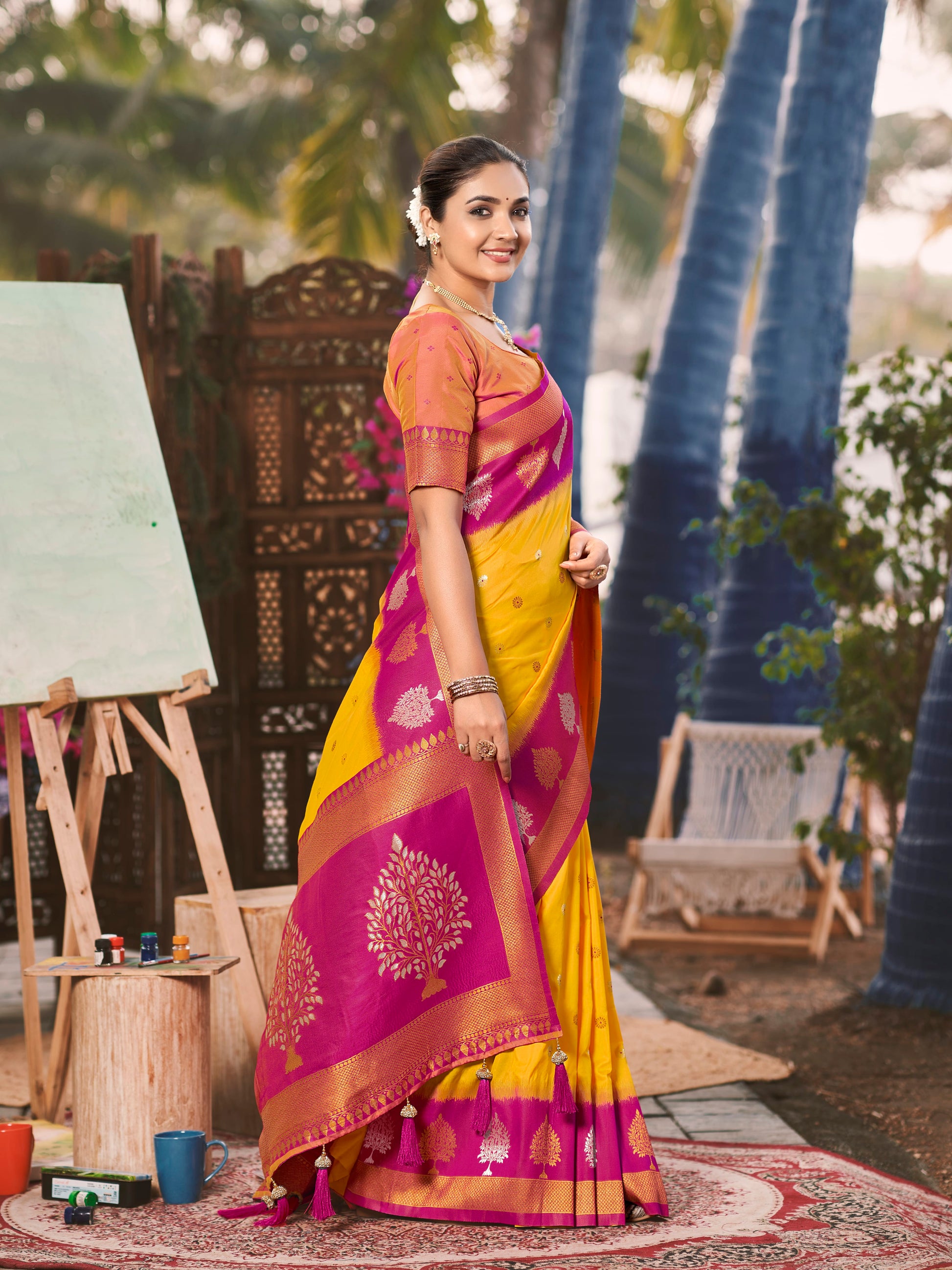 MANOHARI Banarasi Silk Blend Jacquard Work Saree - Yellow