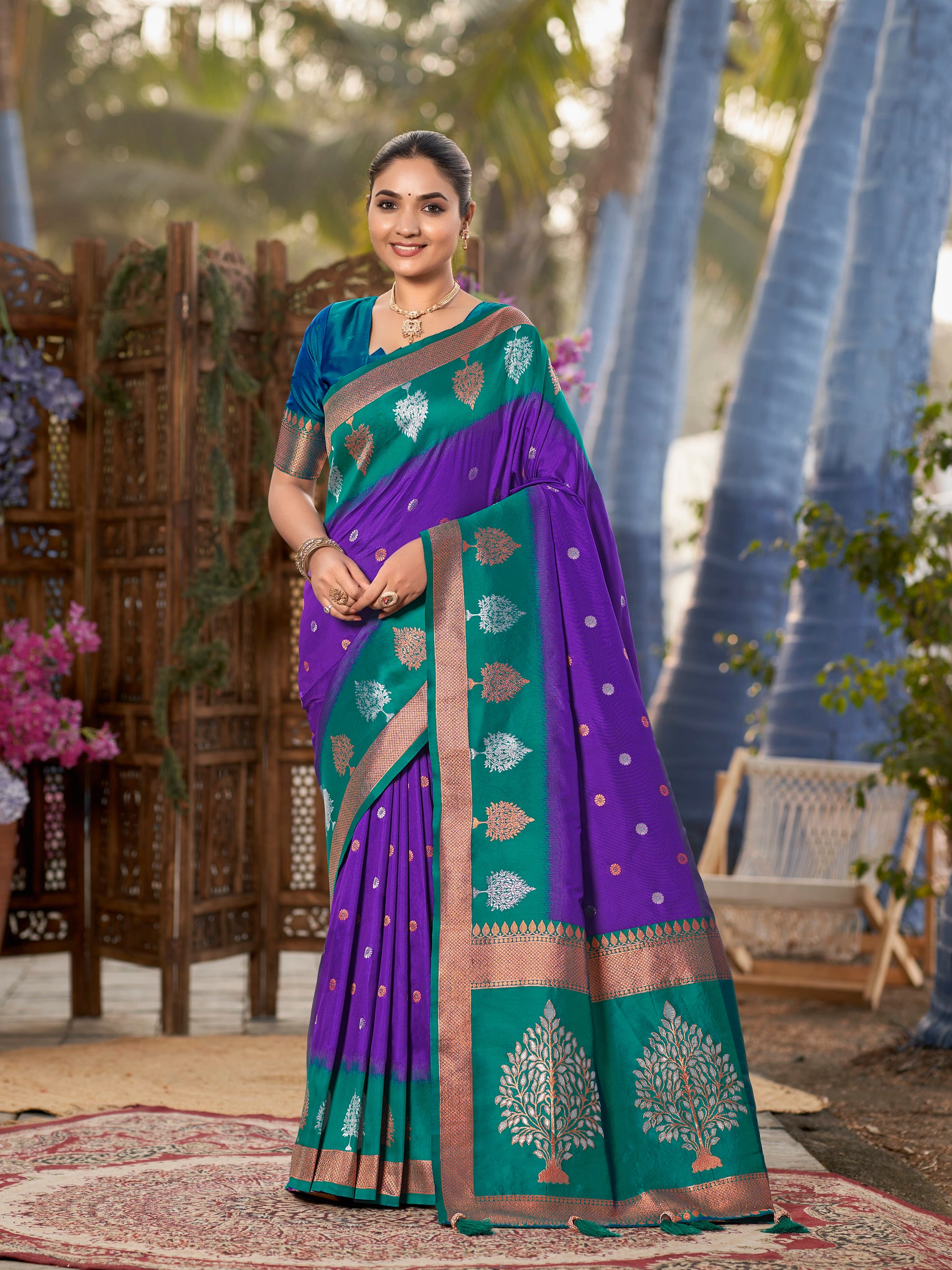 MANOHARI Banarasi Silk Blend Jacquard Work Saree - Purple