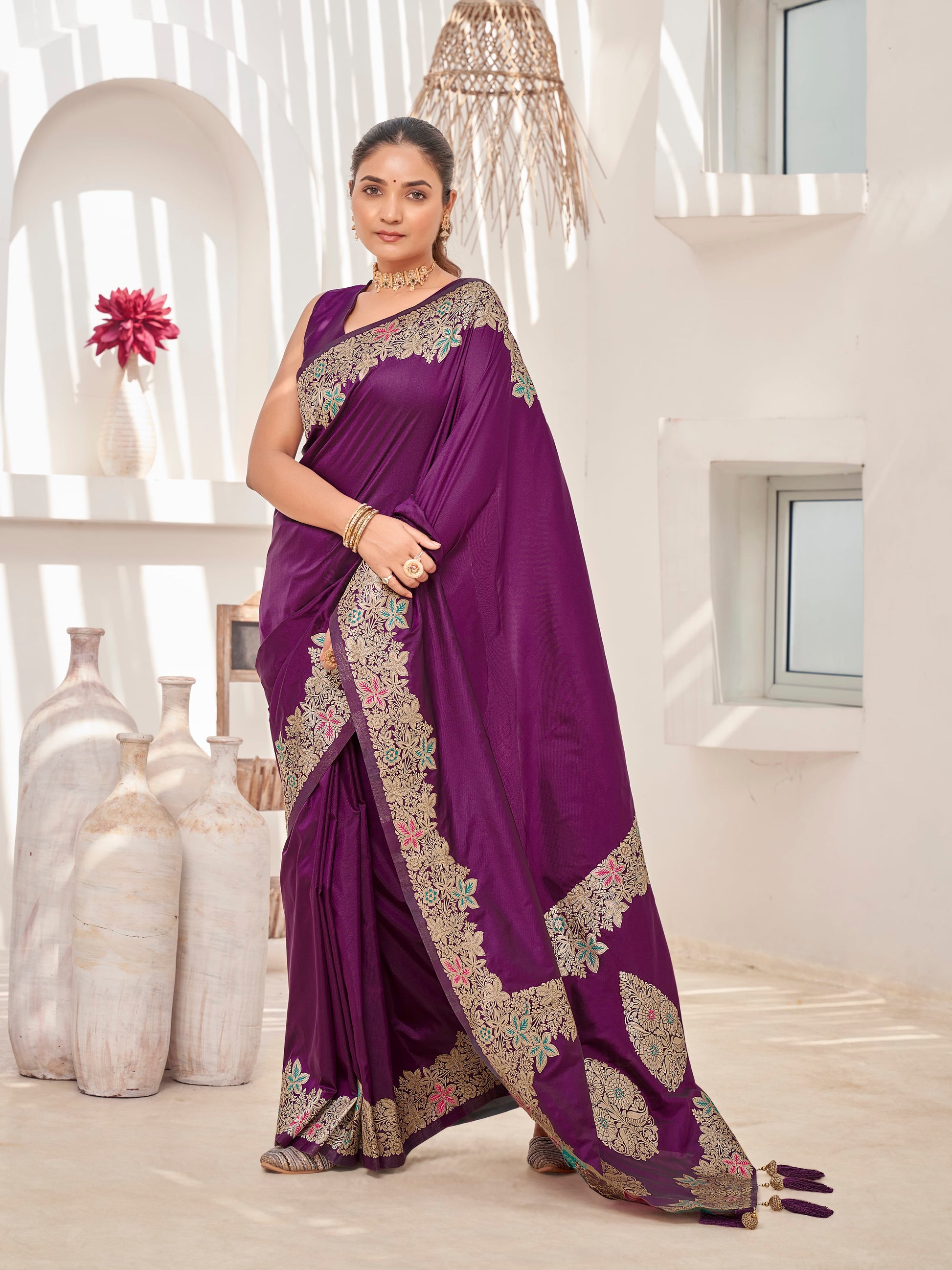MANOHARI Banarasi Silk Blend Jacquard Work Saree - Purple