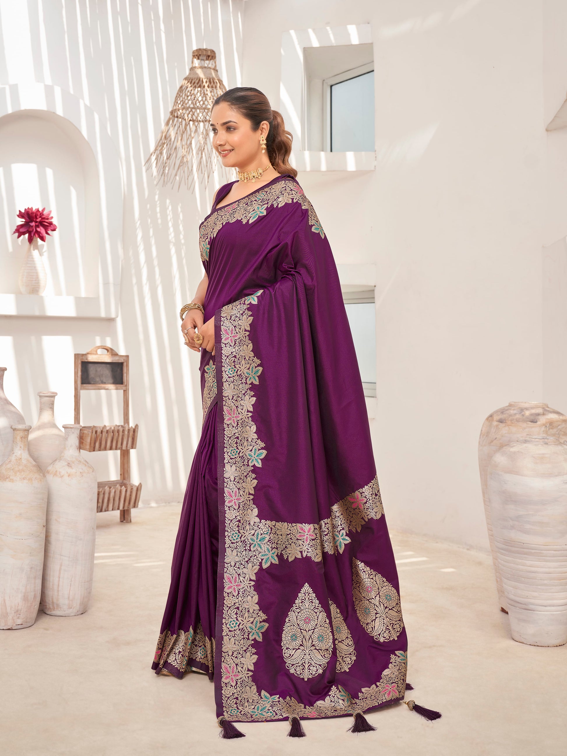 MANOHARI Banarasi Silk Blend Jacquard Work Saree - Purple