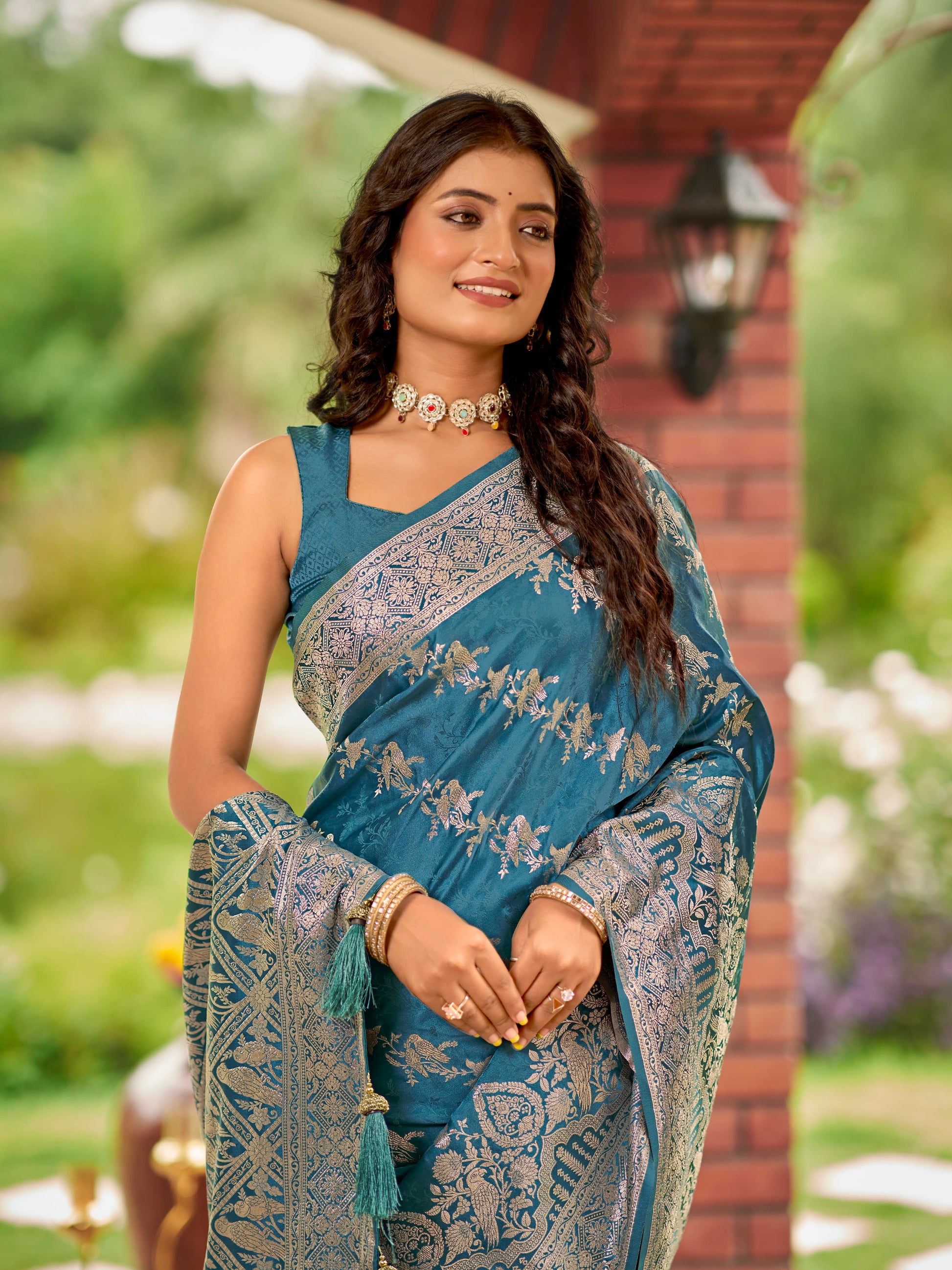 MANOHARI Banarasi Silk Blend Jacquard Work Saree - Blue