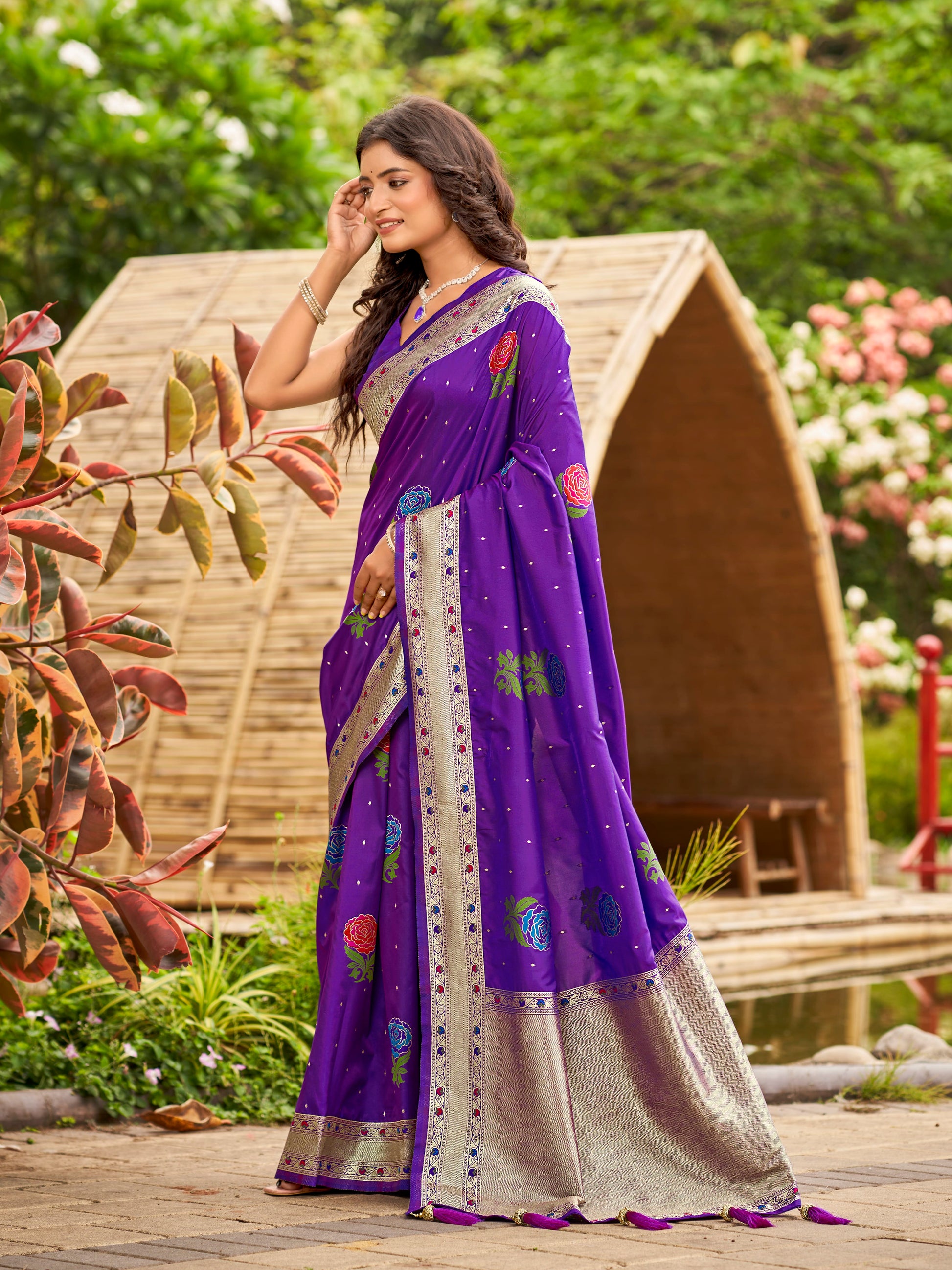 MANOHARI Banarasi Silk Blend Jacquard Work Saree - Purple