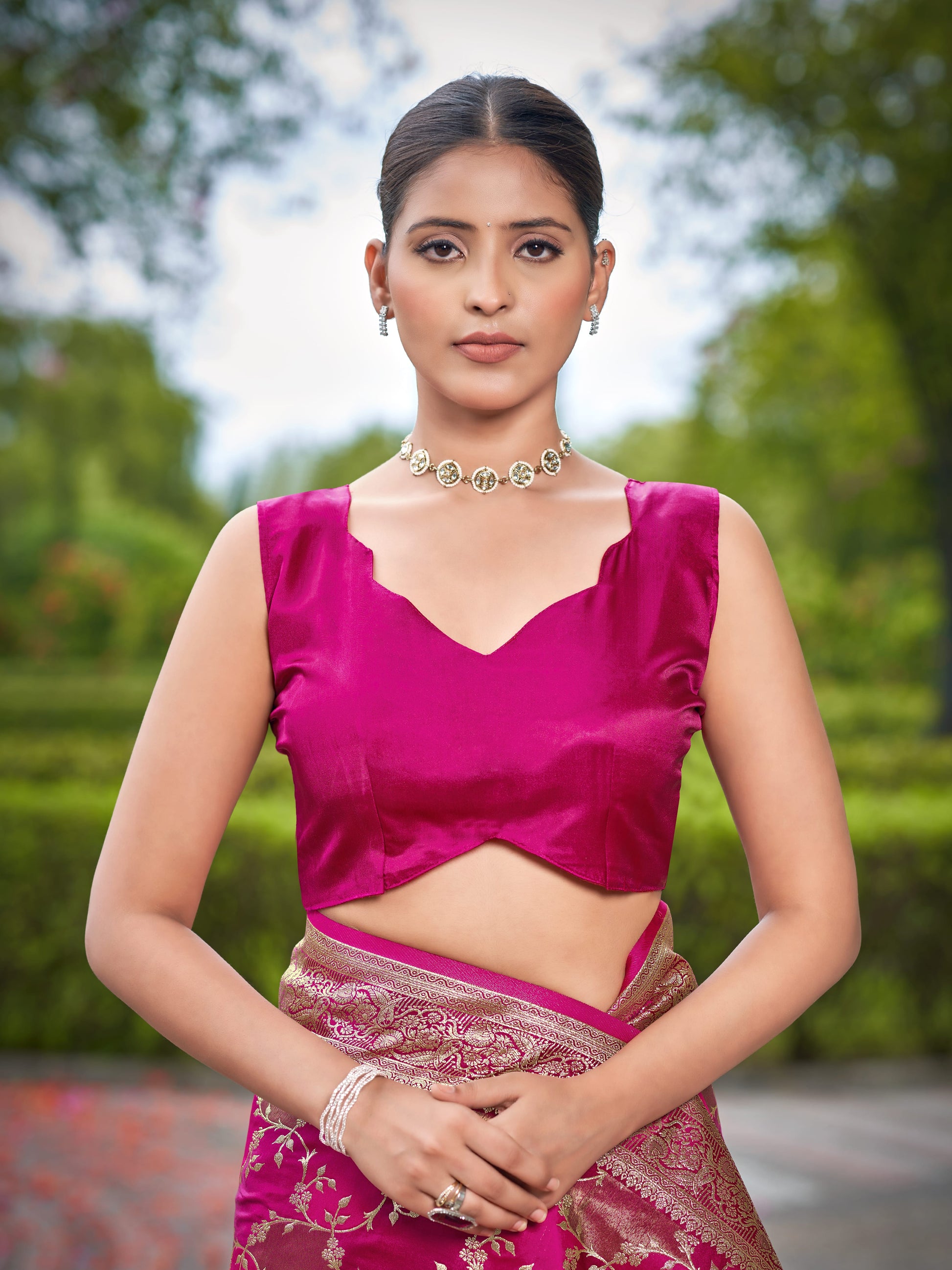 MANOHARI Banarasi Silk Blend Jacquard Work Saree - Pink