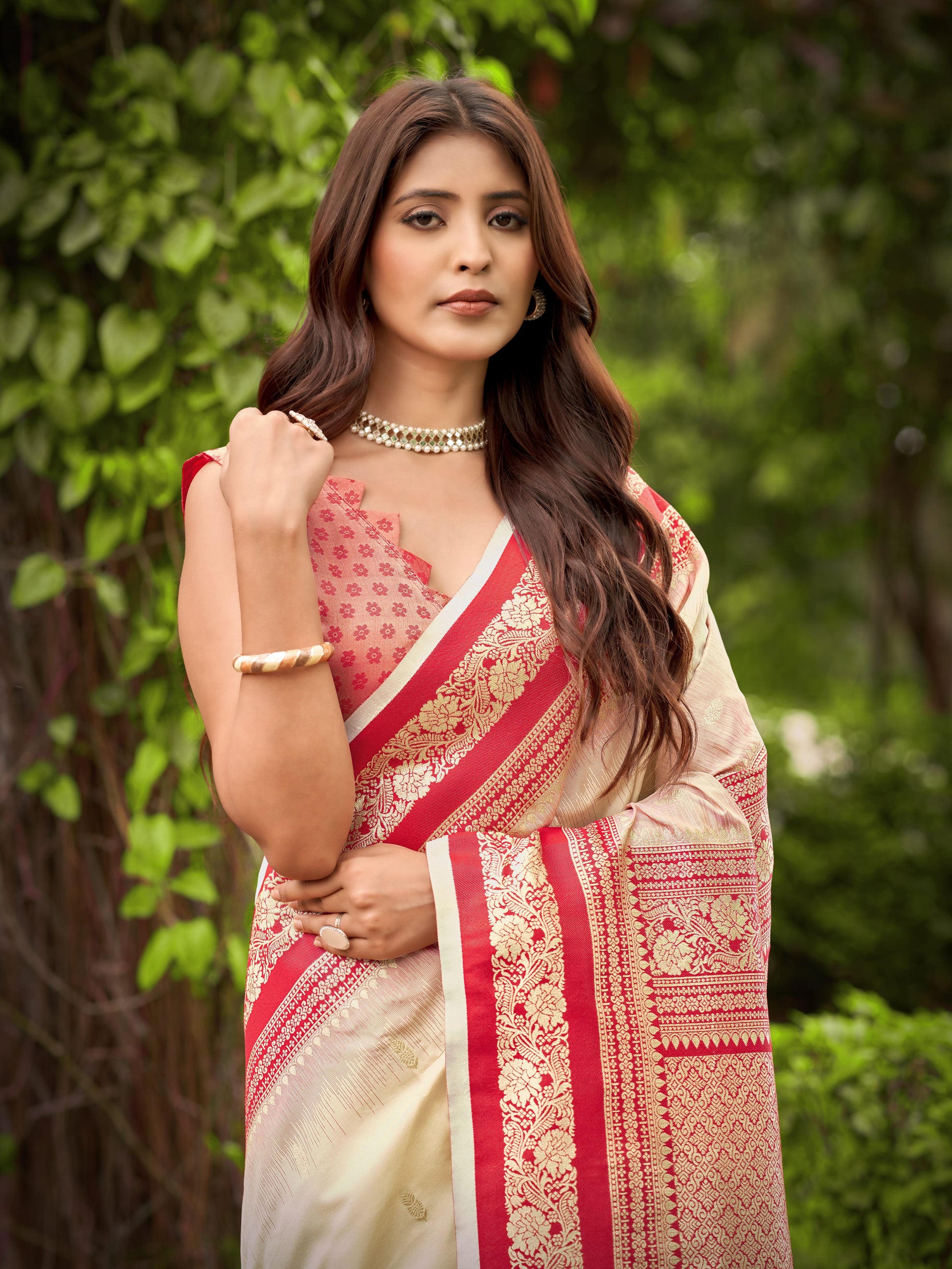 MANOHARI Banarasi Silk Blend Jacquard Work Saree - Beige