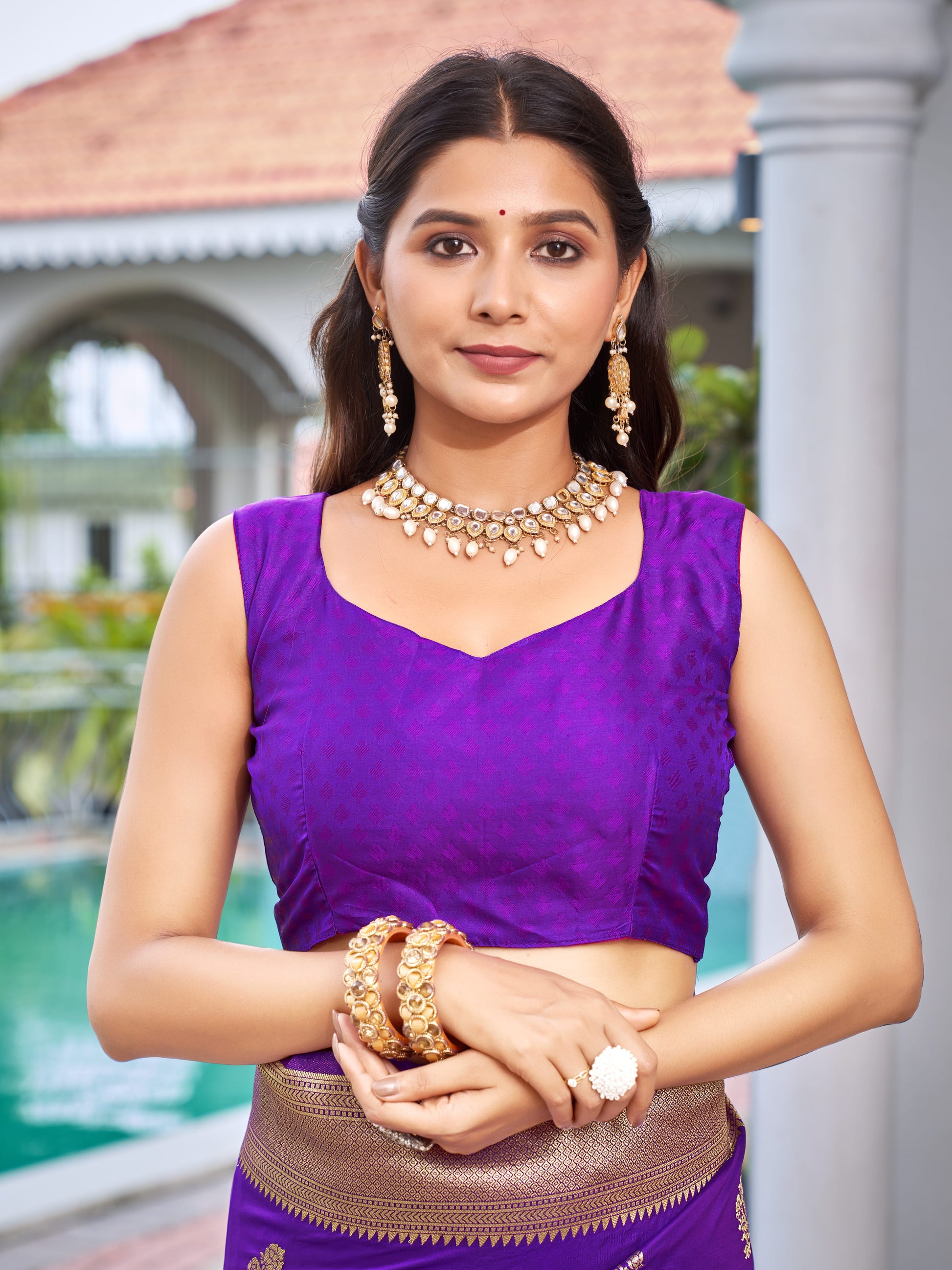 MANOHARI Banarasi Silk Blend Jacquard Work Saree - Purple