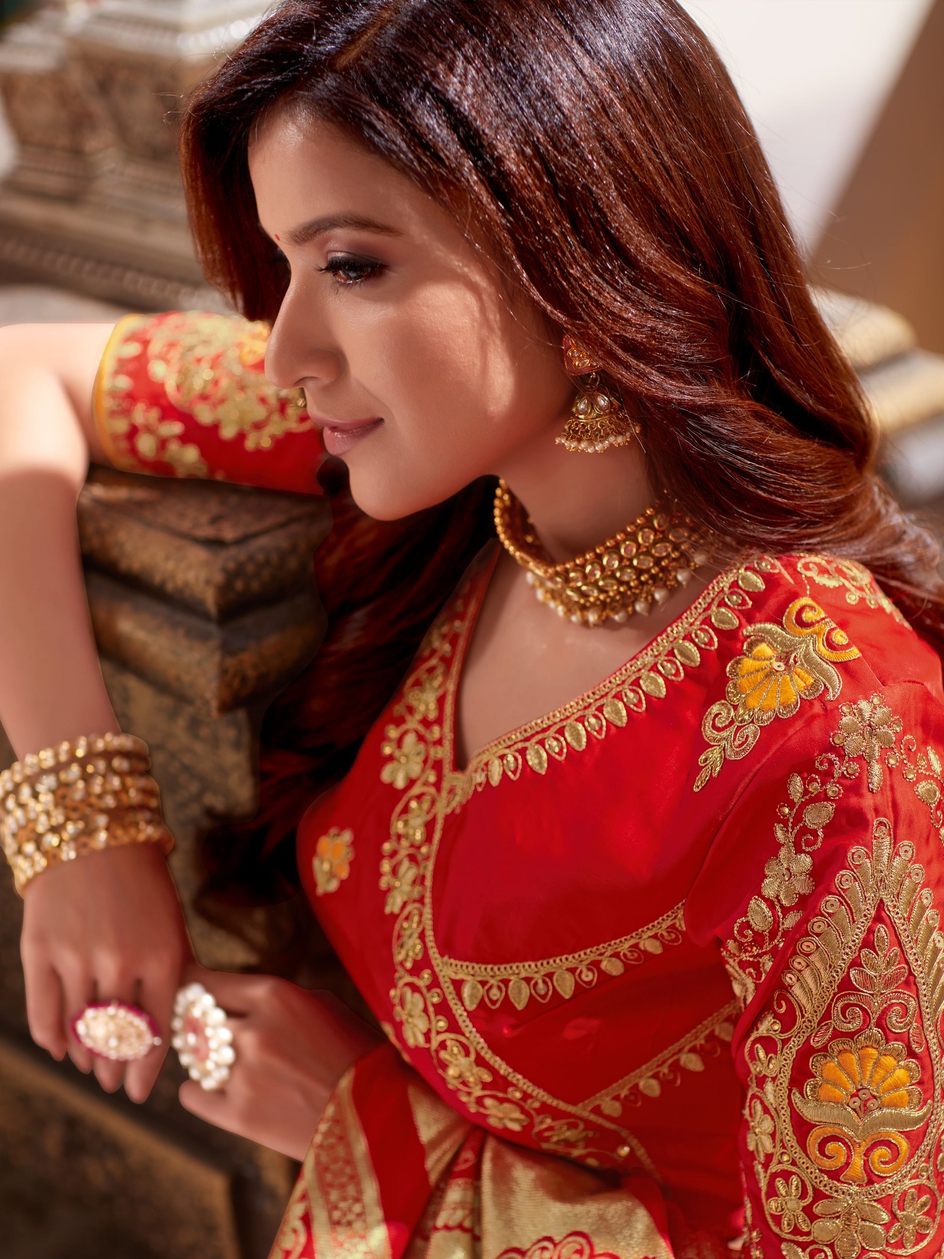 MANOHARI Banarasi Silk Blend Jacquard Work Saree - Yellow