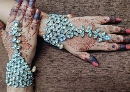 Jewel City Bridal Haath Phool Hand Jewelry - Crystal Stone Hand Harness - Traditional Indian Wedding Hand Chain - Kundan Hathphool | Grab2Buy