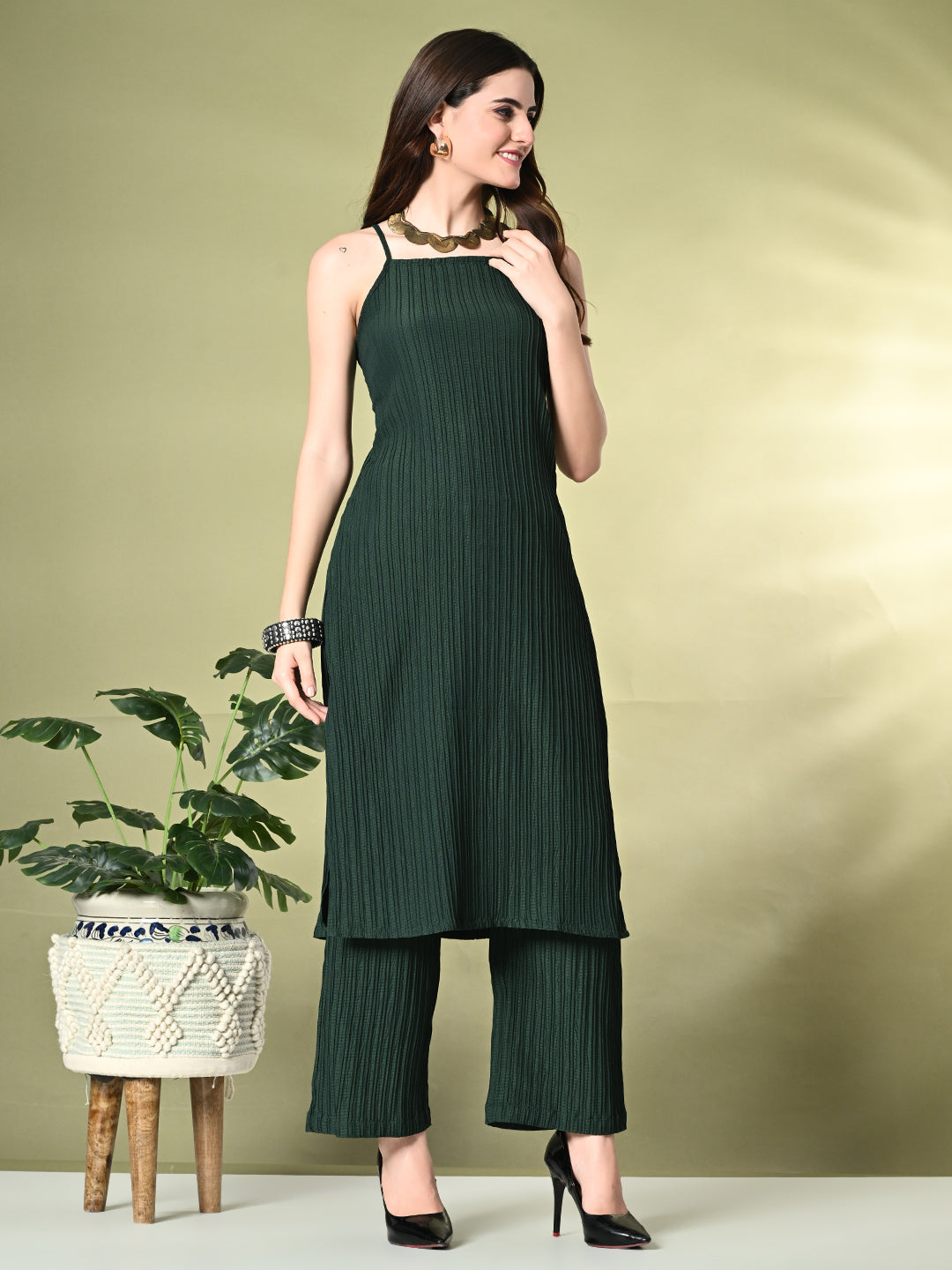 Myshka Women's Self Design Shoulder Straps Kurta & Palazzos Sets in Green Color 