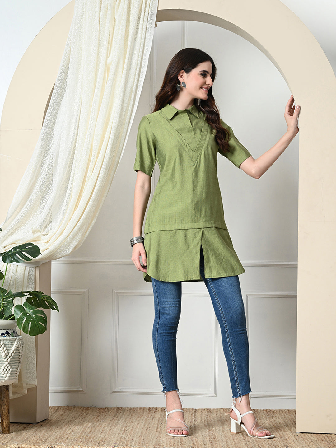 Myshka Women's Solid A-Line Collared Neck Casual Tunic In Green Color 