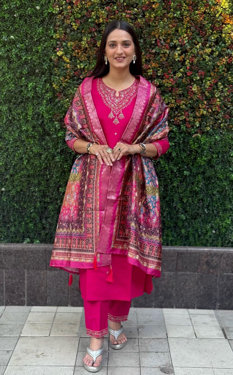Lorenvalley Fashion Magenta Roman Silk Embroidery Multi Work Kurta Pant with Dupatta 
