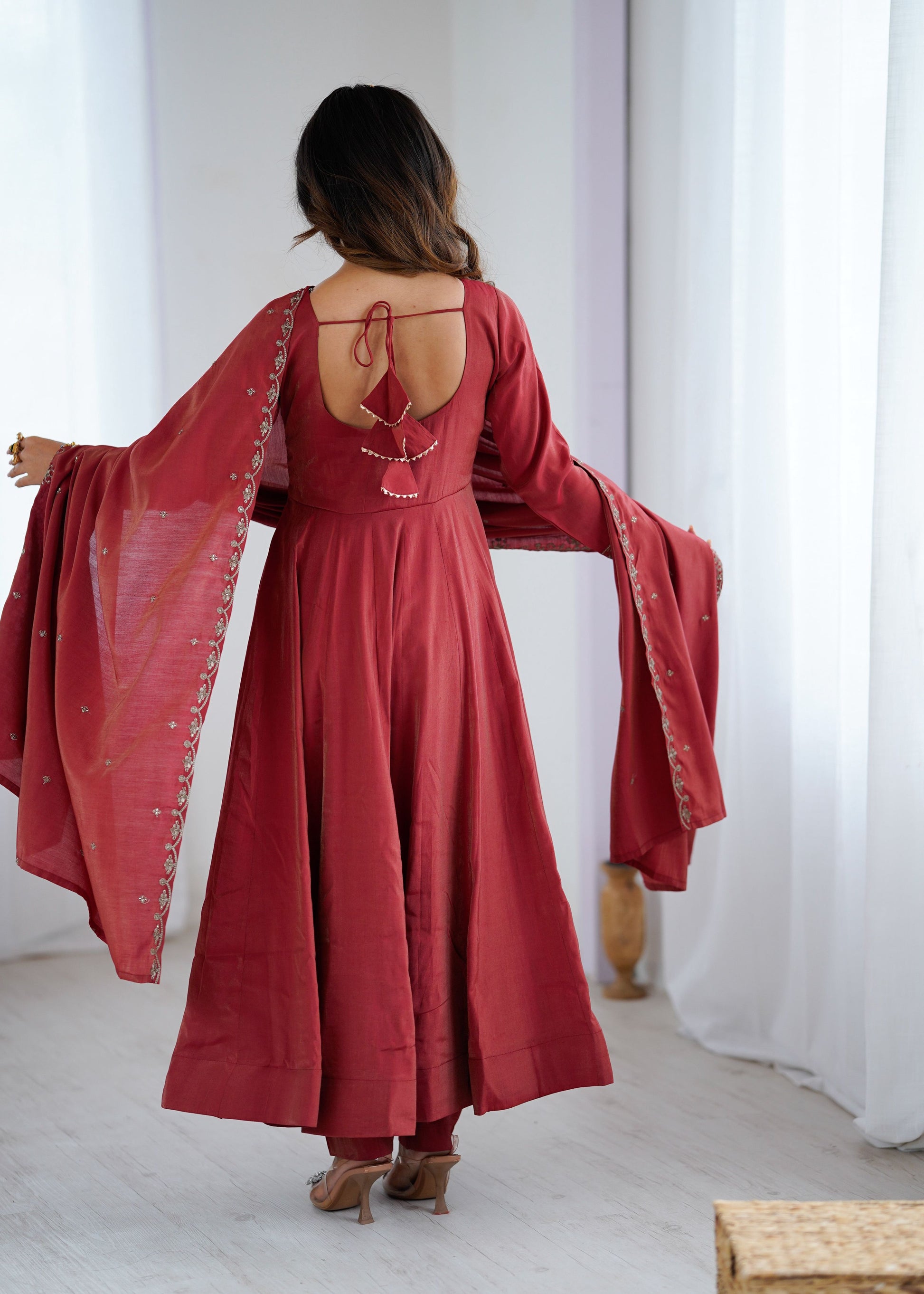 Lorenvalley Fashion Maroon Roman Shimmer Chanderi Silk Yoke Fancy Handwork Beads Work Anarkali Kurta Pant With Dupatta Set 