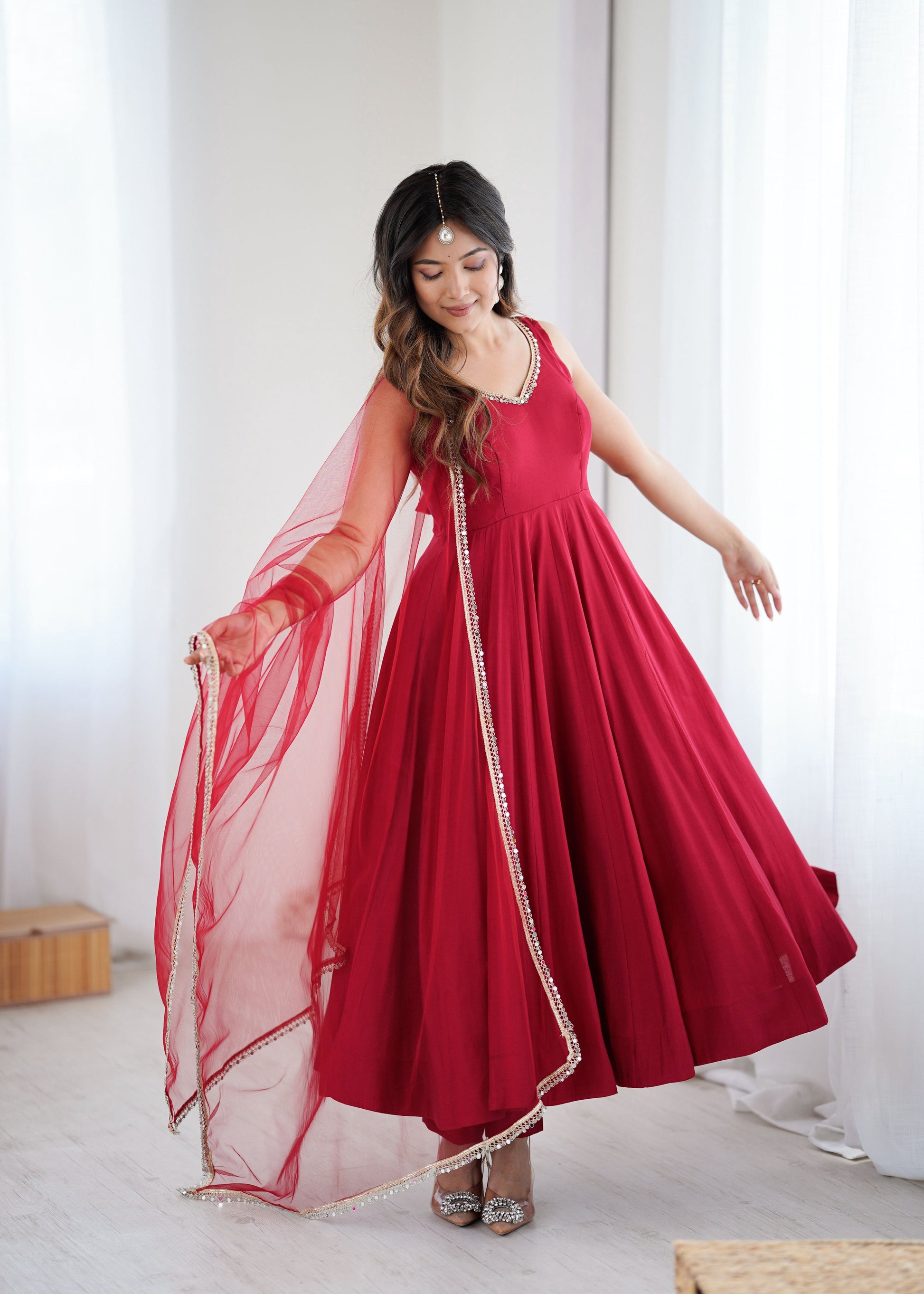 Lorenvalley Fashion Maroon Pure Romansilk Chanderi Fabric Yoke Fancy Lace Work Anarkali Kurta Pant With Dupatta Set 