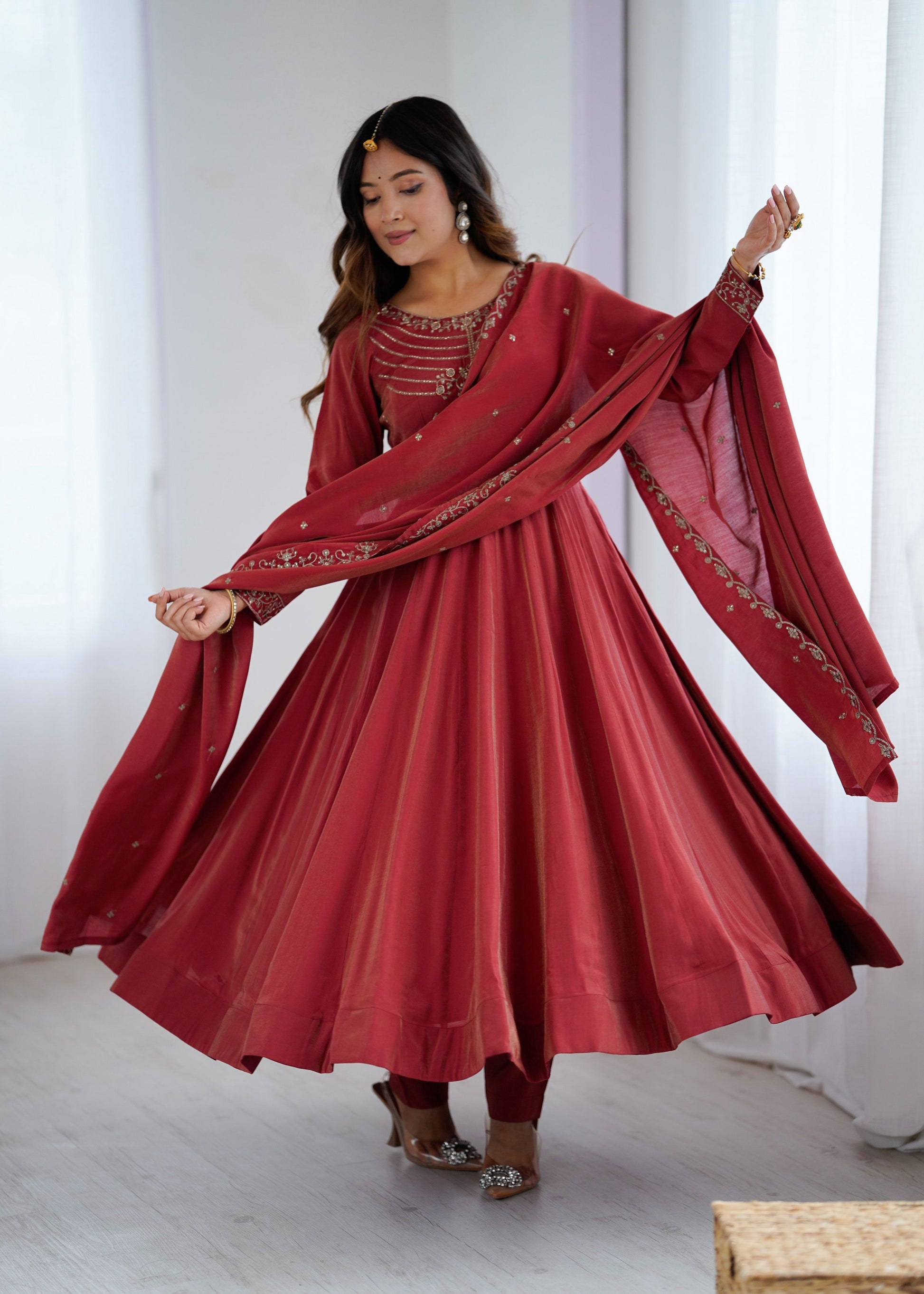 Lorenvalley Fashion Maroon Roman Shimmer Chanderi Silk Yoke Fancy Handwork Beads Work Anarkali Kurta Pant With Dupatta Set 