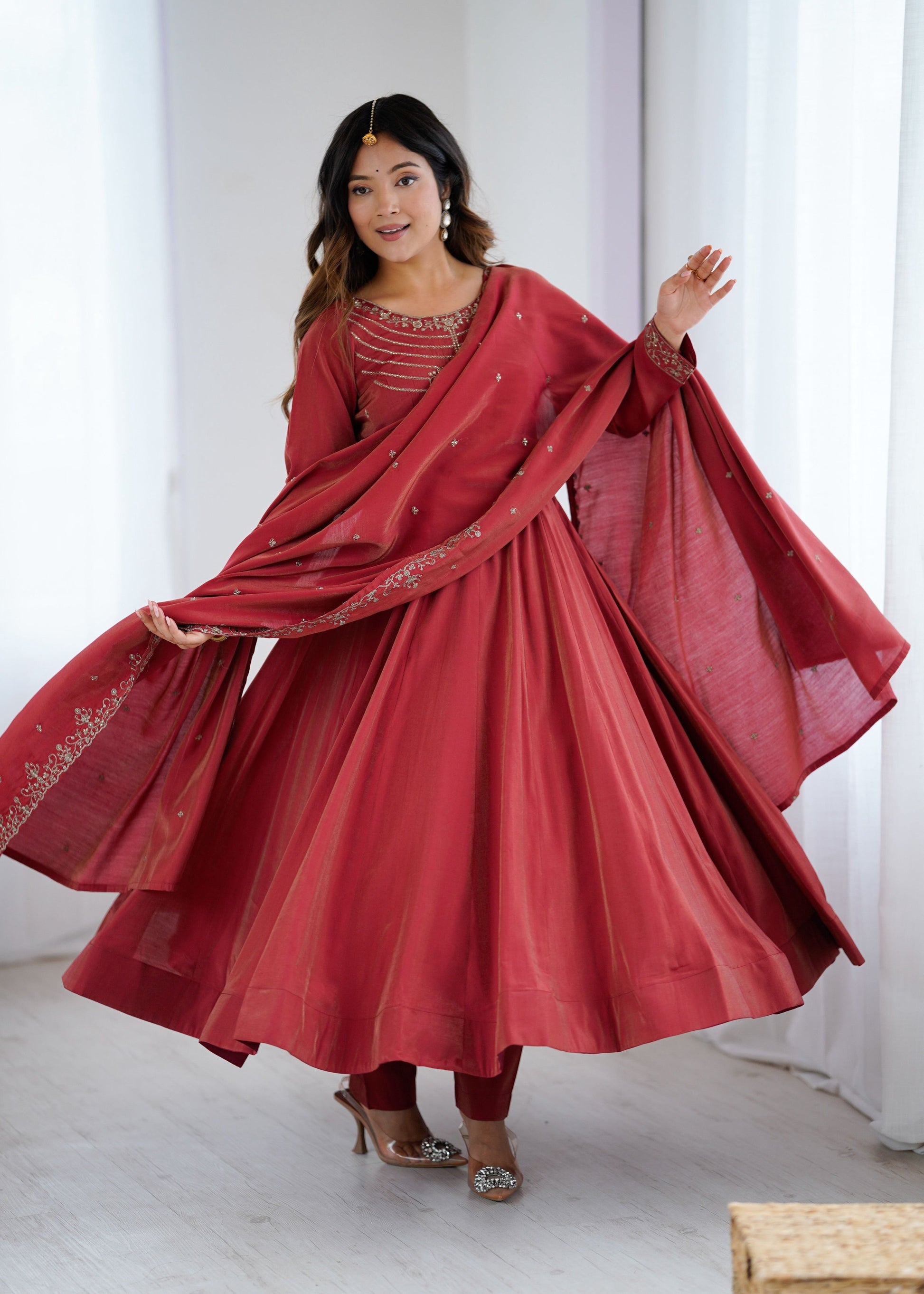 Lorenvalley Fashion Maroon Roman Shimmer Chanderi Silk Yoke Fancy Handwork Beads Work Anarkali Kurta Pant With Dupatta Set 