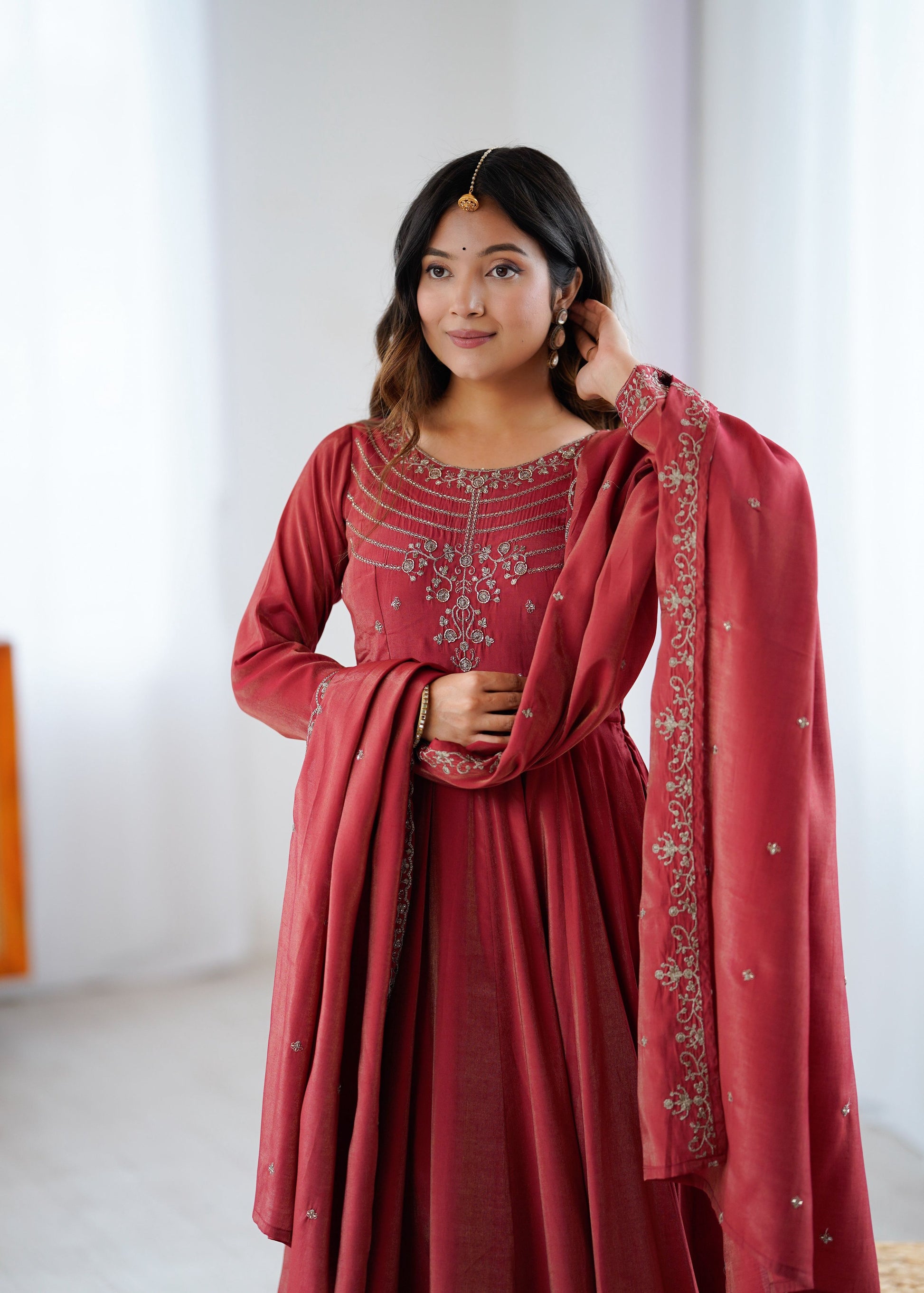 Lorenvalley Fashion Maroon Roman Shimmer Chanderi Silk Yoke Fancy Handwork Beads Work Anarkali Kurta Pant With Dupatta Set 