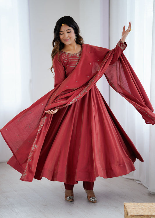 Lorenvalley Fashion Maroon Roman Shimmer Chanderi Silk Yoke Fancy Handwork Beads Work Anarkali Kurta Pant With Dupatta Set 