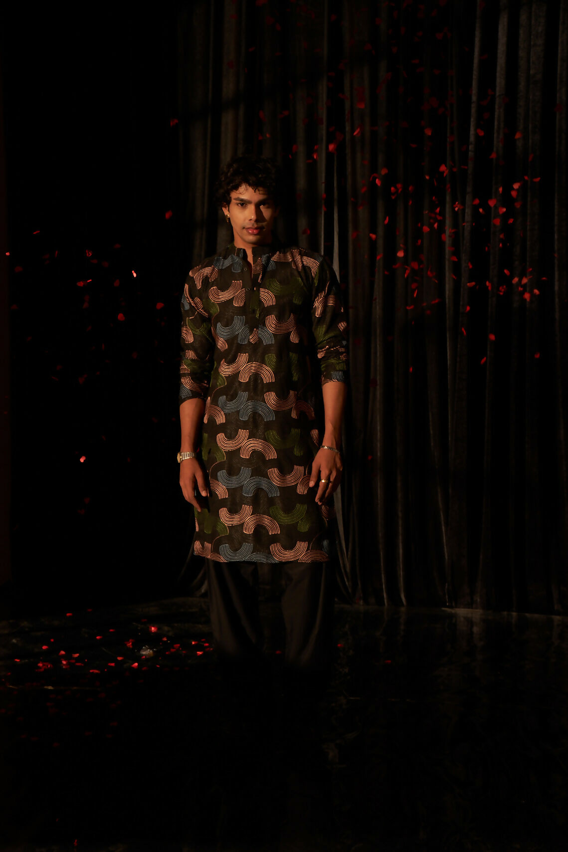Black Linen Designer Embroidery Work Men's Kurta Set - Mahotsav