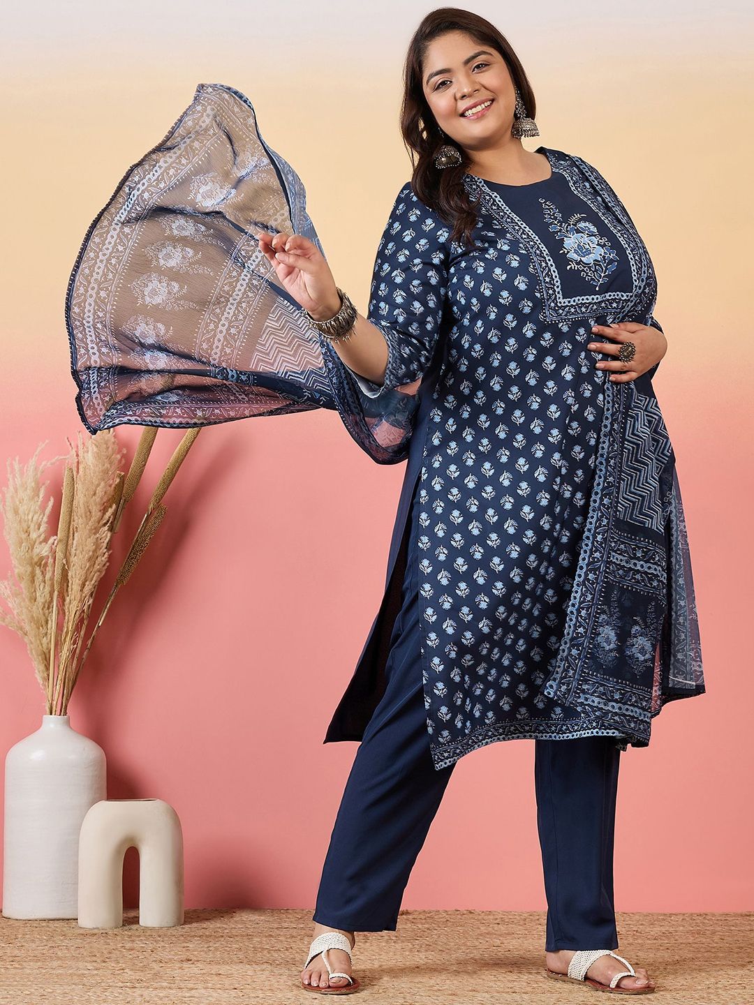 Sztori Women Floral Printed Regular Kurta with Trousers & With Dupatta