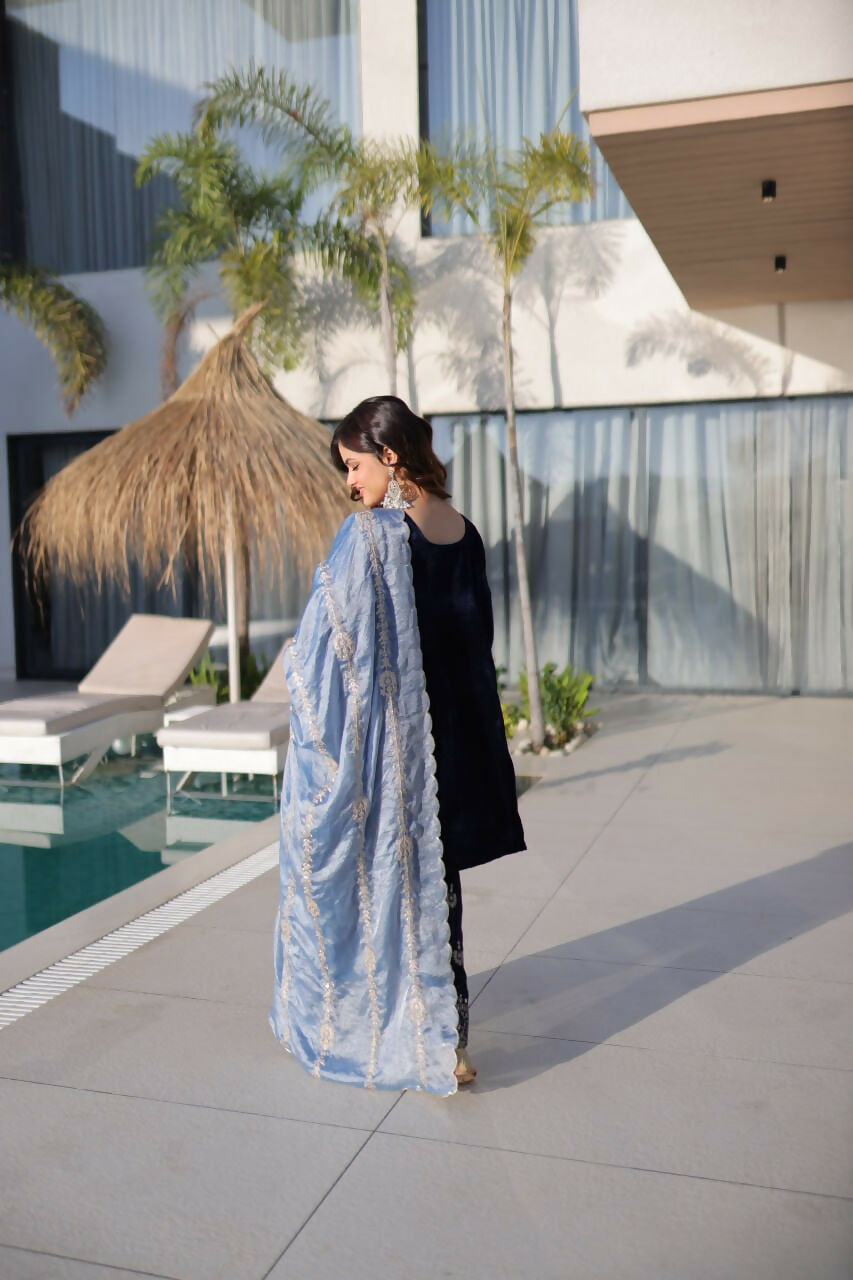 Teeya Creation Womens New Fancy Velvet With Rich Zari Embroidered Work Kurta Set