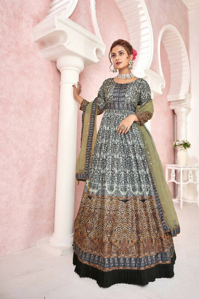 Everywhere Designer Black Dola Silk Gown With Dupatta - Anbazaar