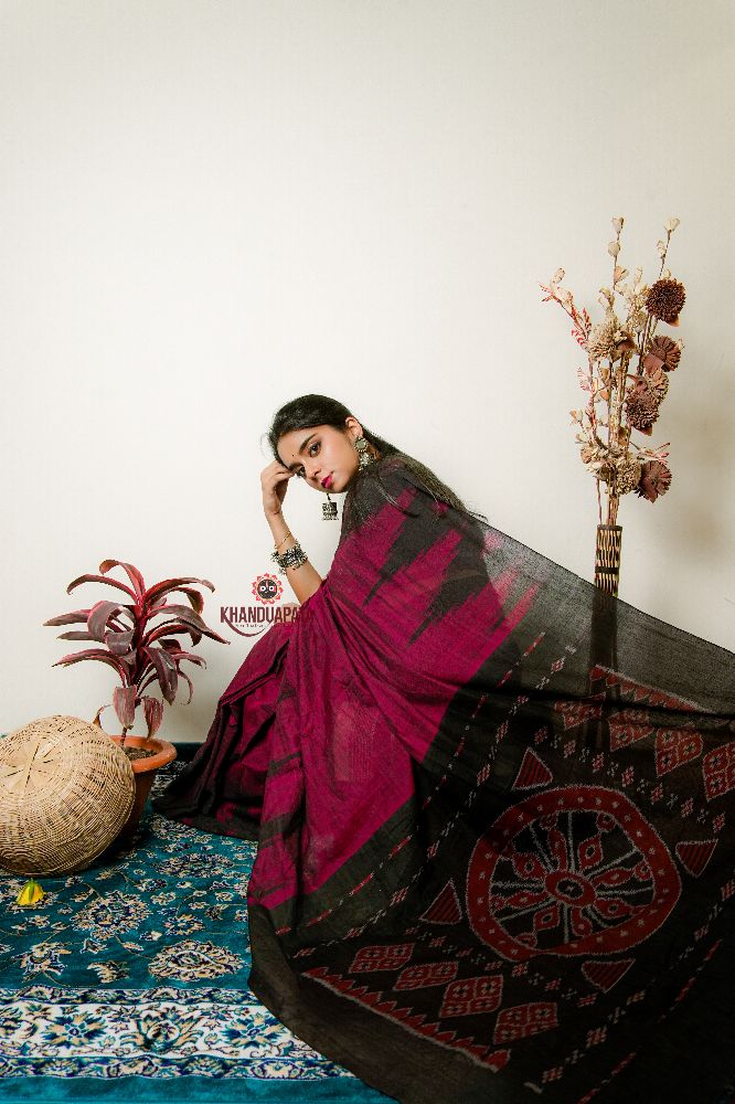 khanduapata Deep Red Plain Cotton Saree For Women