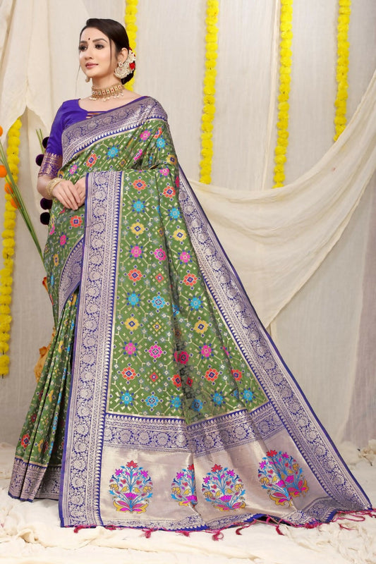 Jyoti Fashion Women's Green Patola Silk Zari Woven Saree with Blouse | Swadesiicart