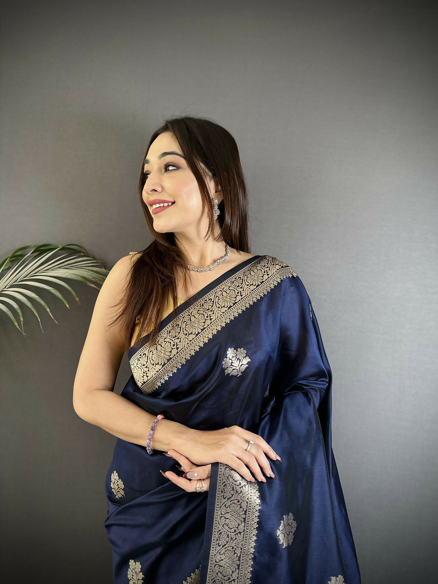 Joban Fashion Navy Blue Floral Jacquard Woven Design Cotton Silk Banarasi Silk Saree