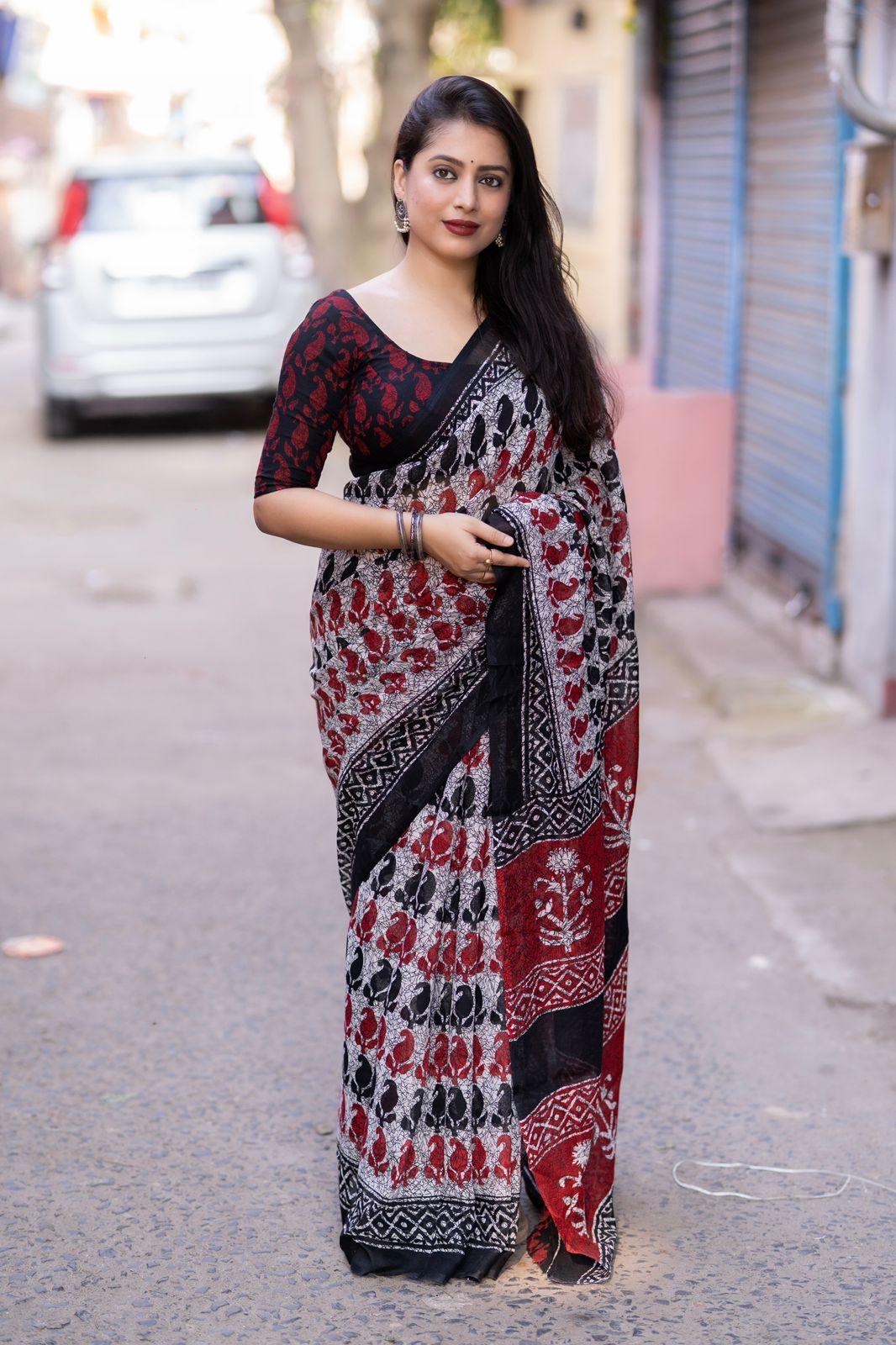 Grey Linen Blend Ethnic Motifs Saree with Unstitched Blouse - A2M