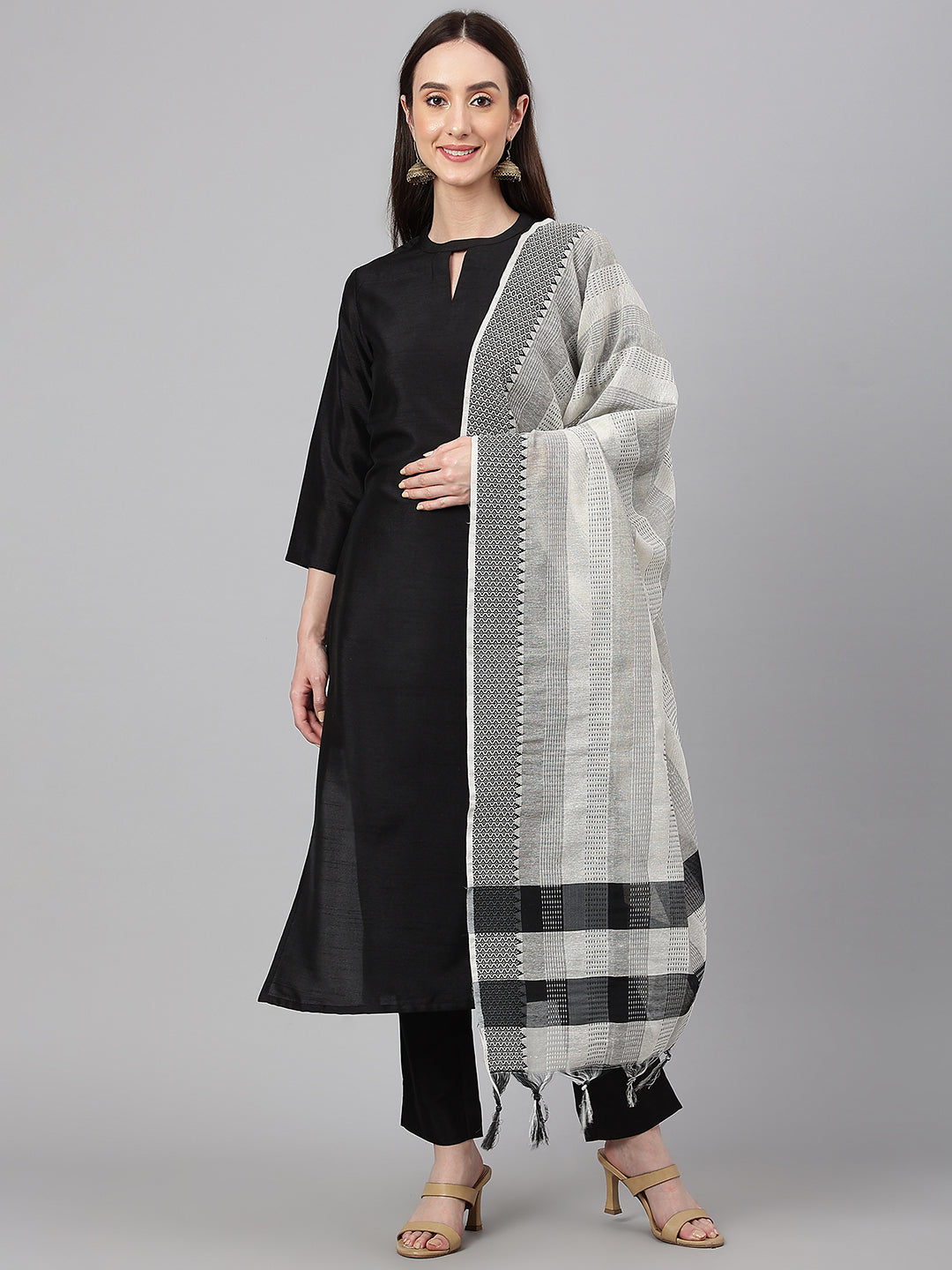 Janasya Women's Black Crepe Silk Solid Straight Festival Kurta Set 