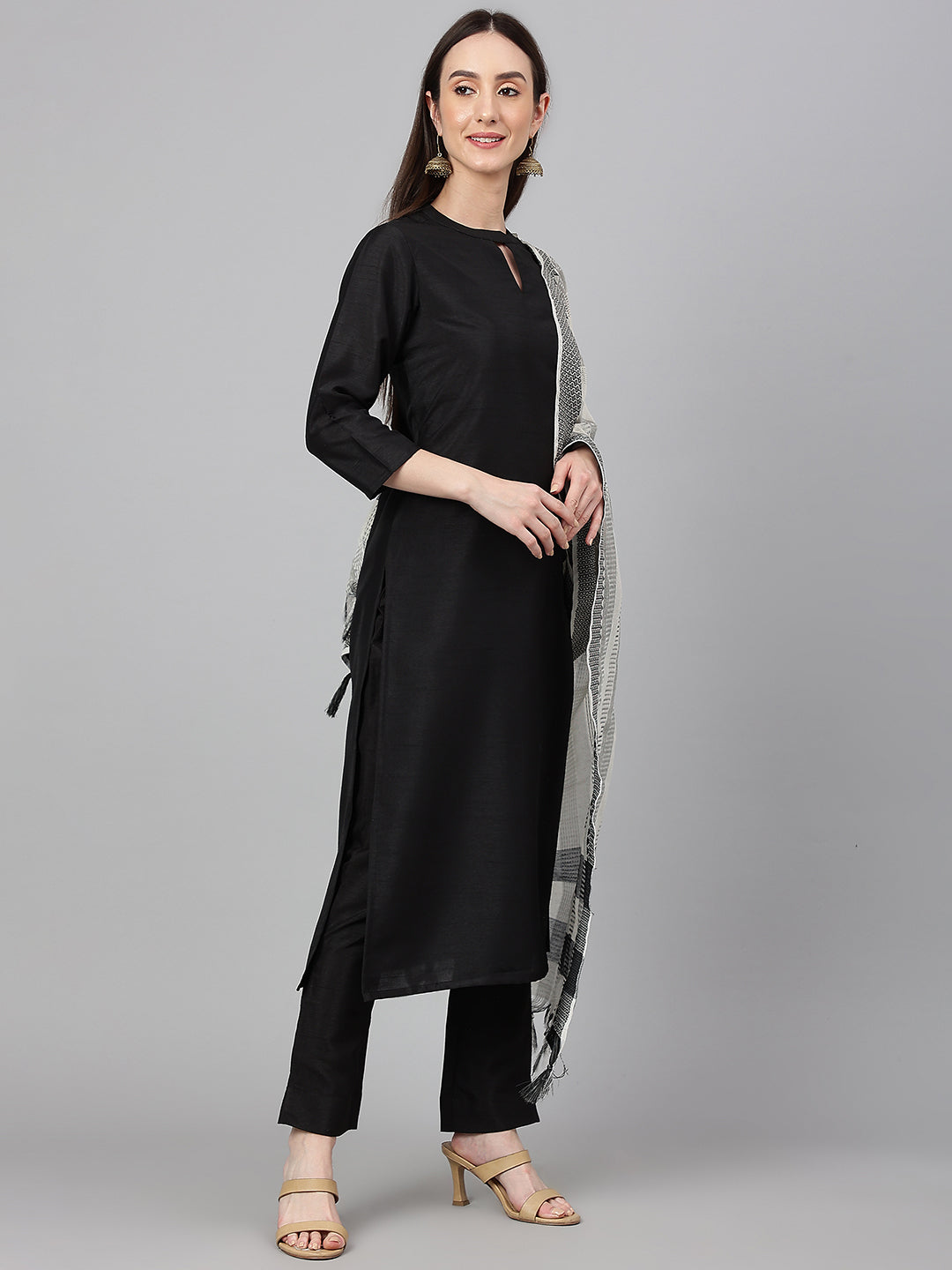Janasya Women's Black Crepe Silk Solid Straight Festival Kurta Set 