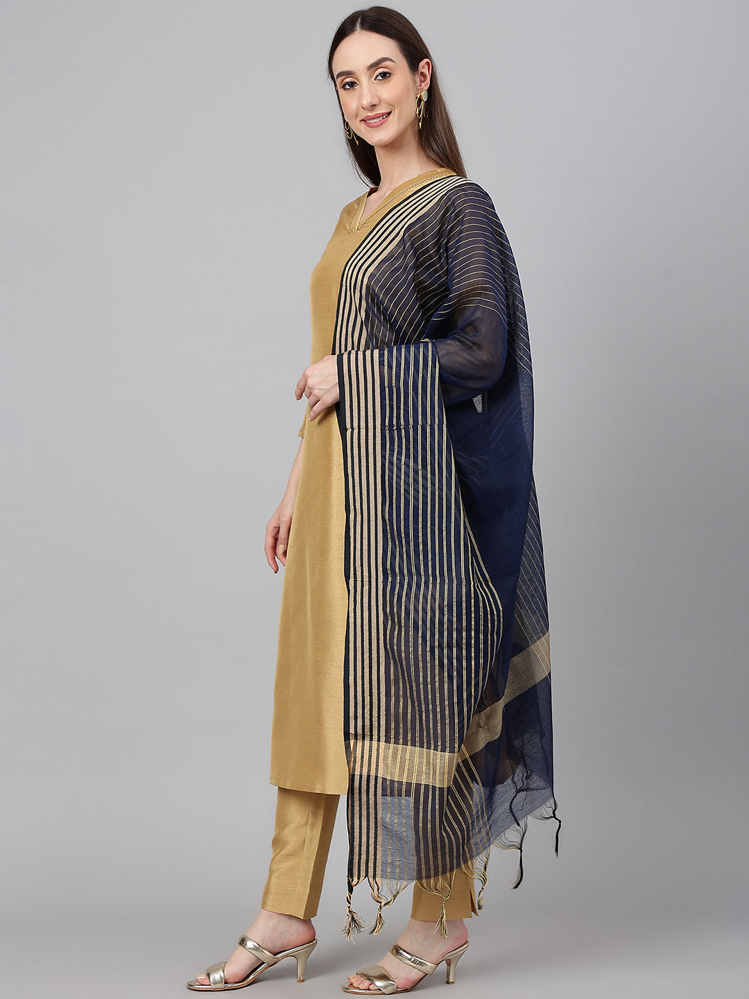 Janasya Women's Gold Crepe Silk Solid Straight Festival Kurta Set 