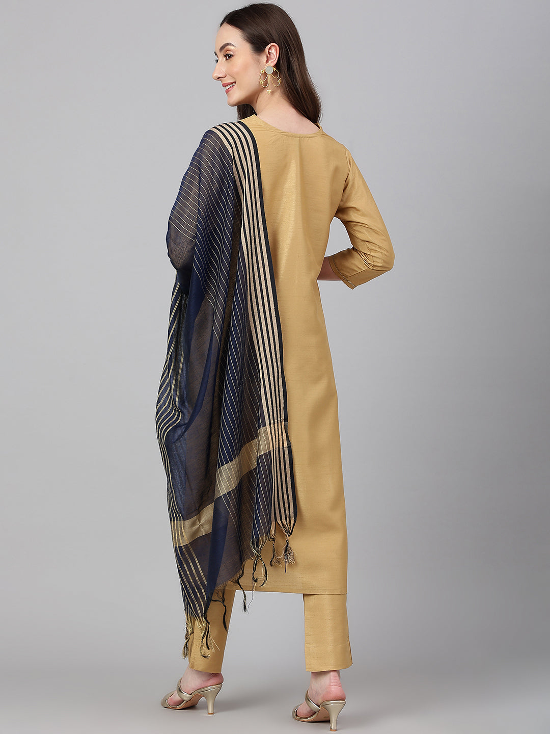 Janasya Women's Gold Crepe Silk Solid Straight Festival Kurta Set 