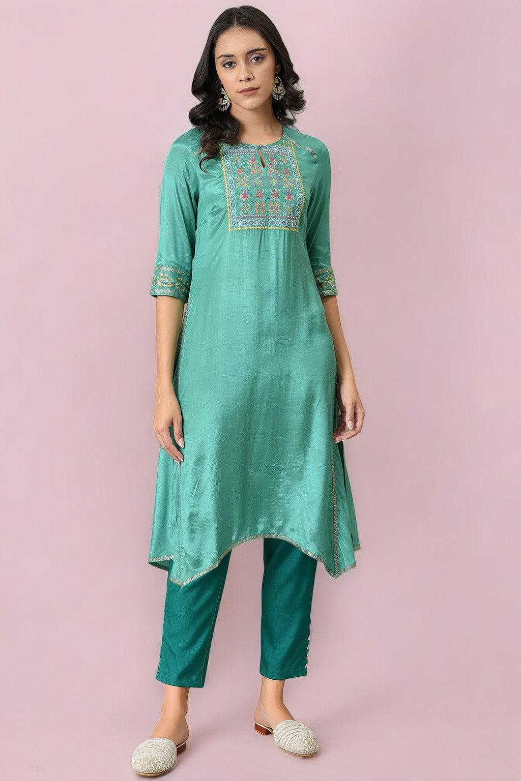W for Woman Green Thread Embroidery Straight Kurta and Slim Pant Set