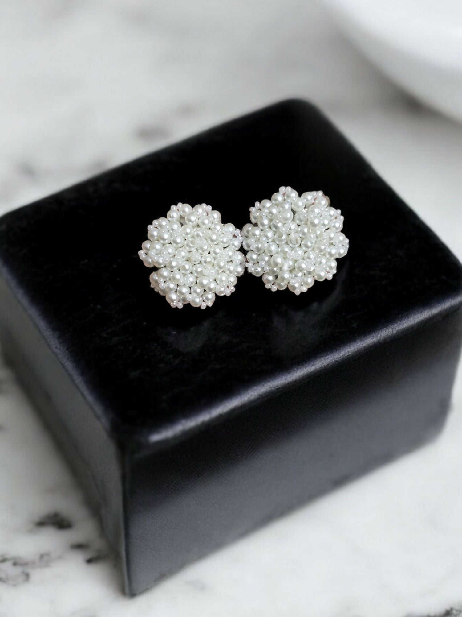Inhanns Premium Everyday Studs - Pearl