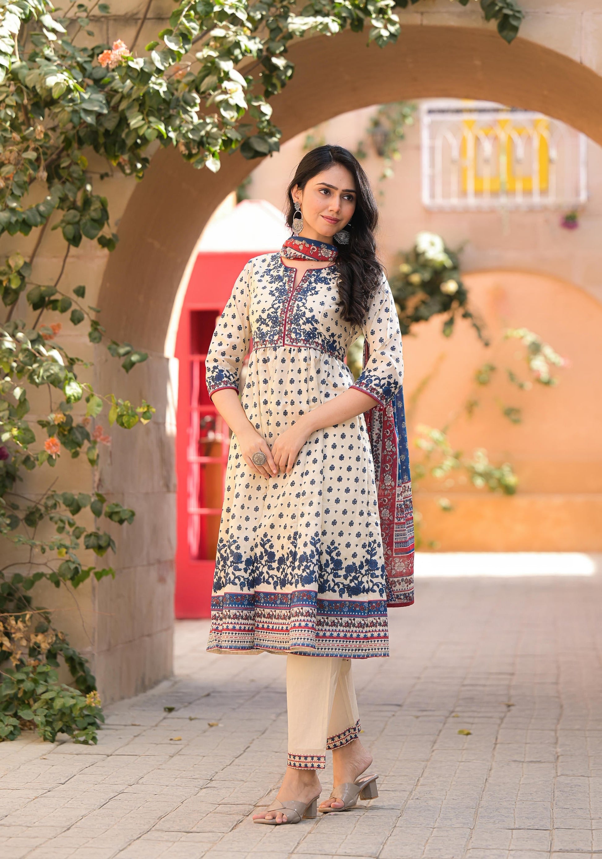 Juniper Women's Ivory Floral Printed Chanderi Kurta Pant And Dupatta Set With Sequins