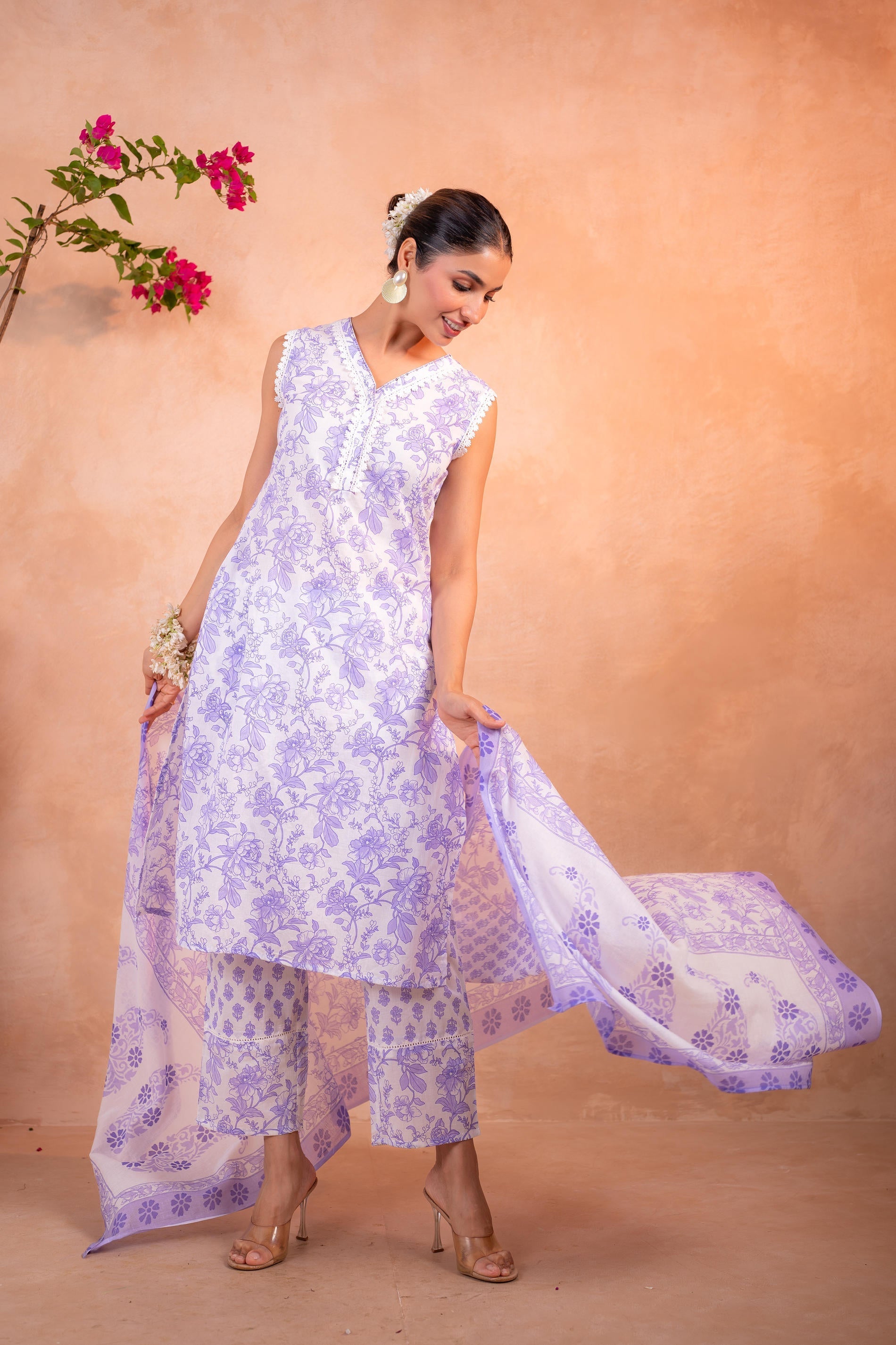 Juniper Lavender Whisper Floral Kurta Pant And Dupatta Set