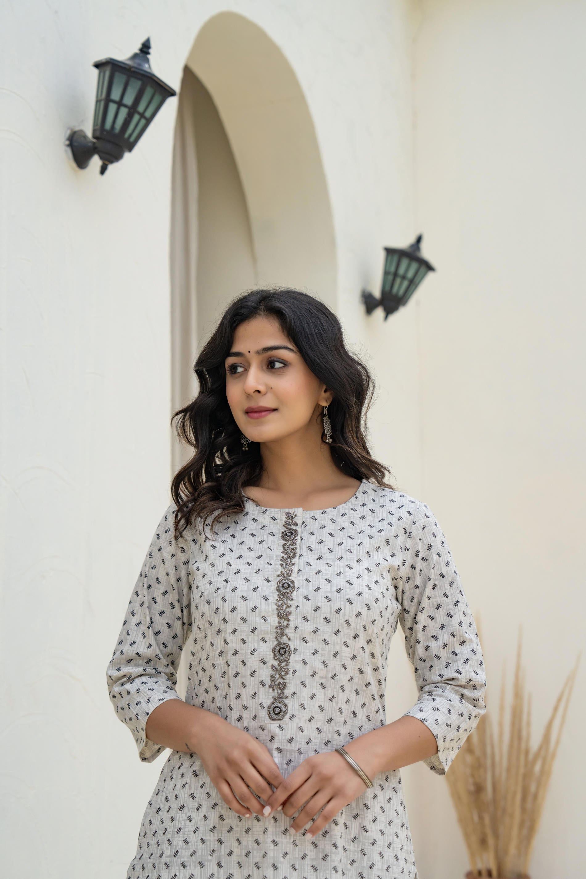 Juniper White Minimal Motif Printed Kurta