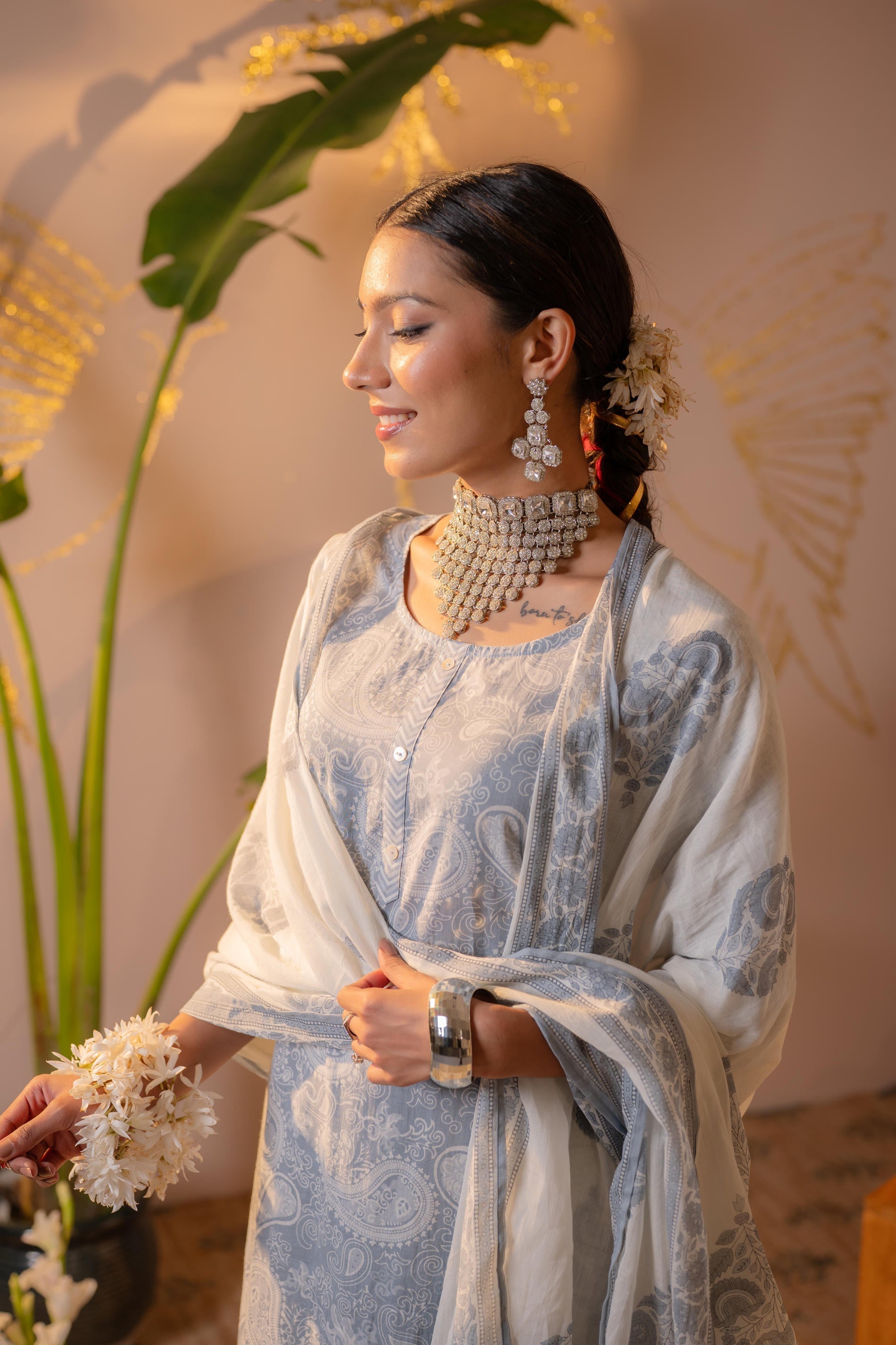 Juniper Powder Grey Paisley Grace Kurta Pant And Dupatta Set