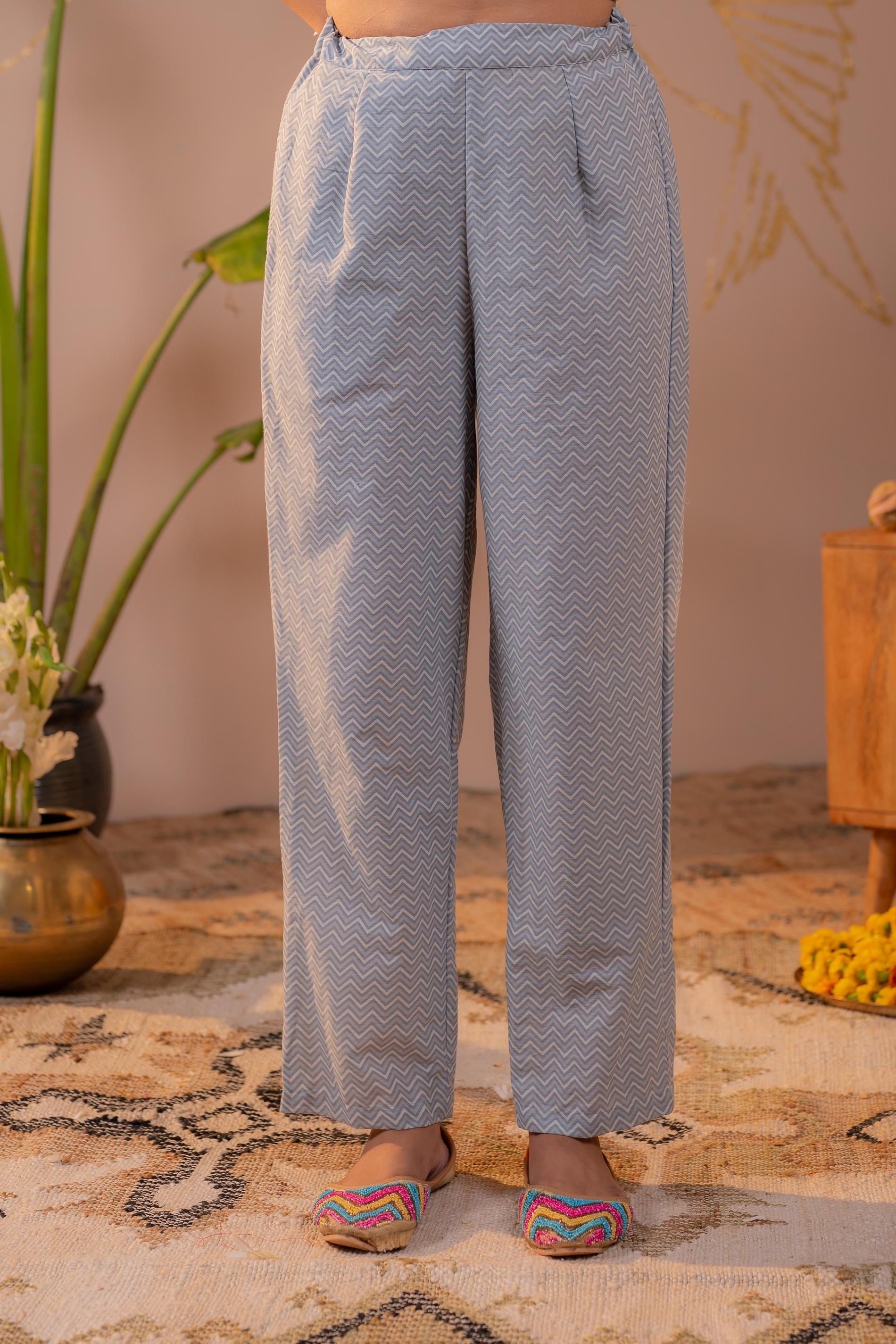 Juniper Powder Grey Paisley Grace Kurta Pant And Dupatta Set