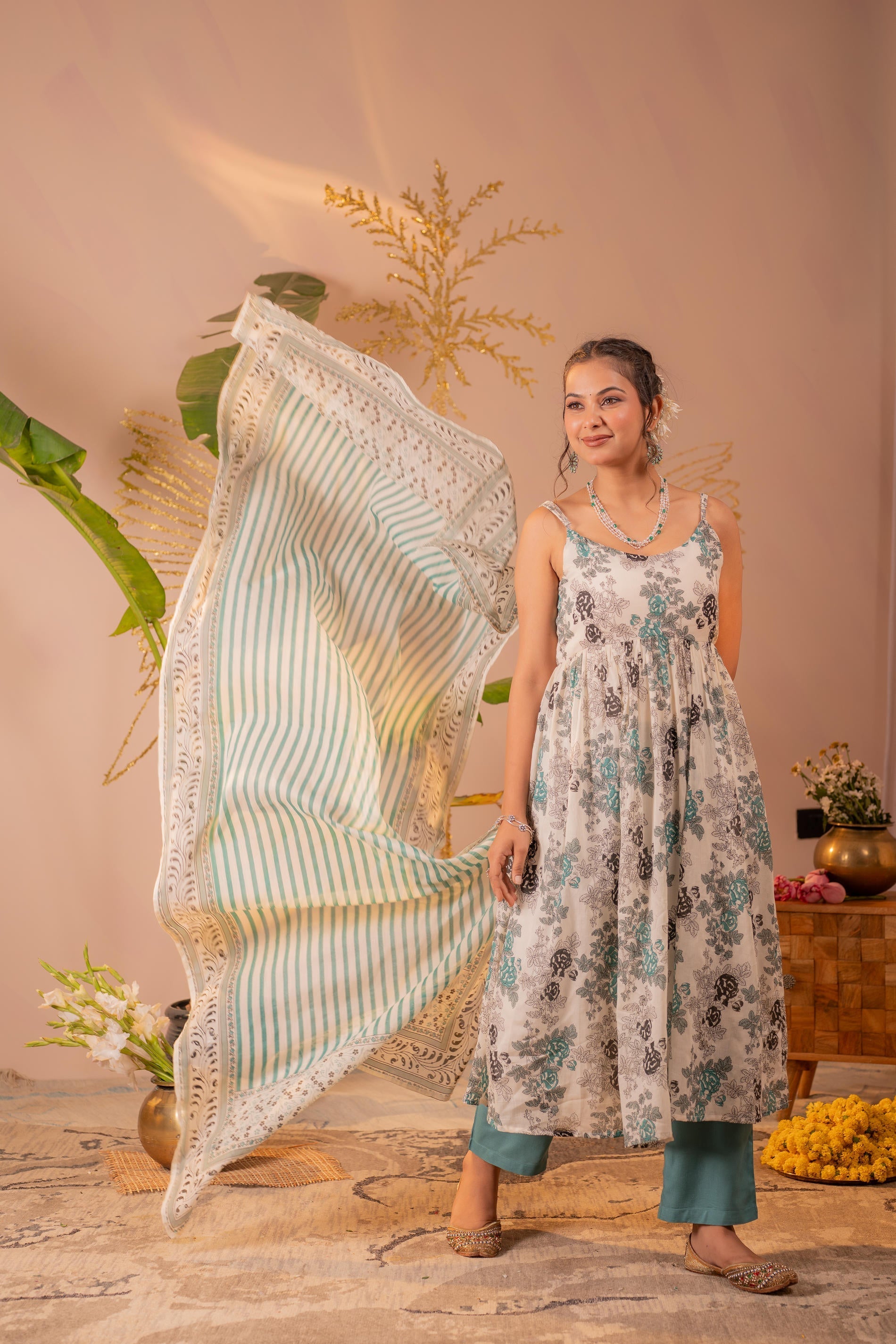 Juniper Ivory Meadow Bloom Kurta Pant And Dupatta Set